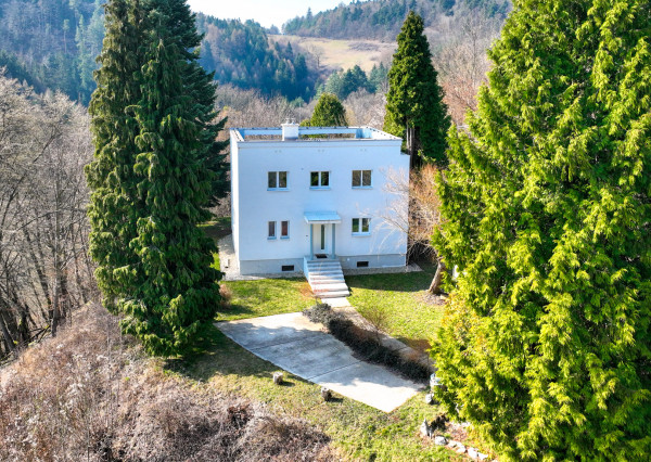 Rodinný dom s krásnymi výhľadmi, širšie centrum Banská Štiavnica