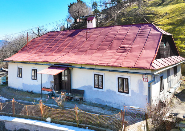 Banícky dom s pozemkom 800m2 centrum Banská Štiavnica