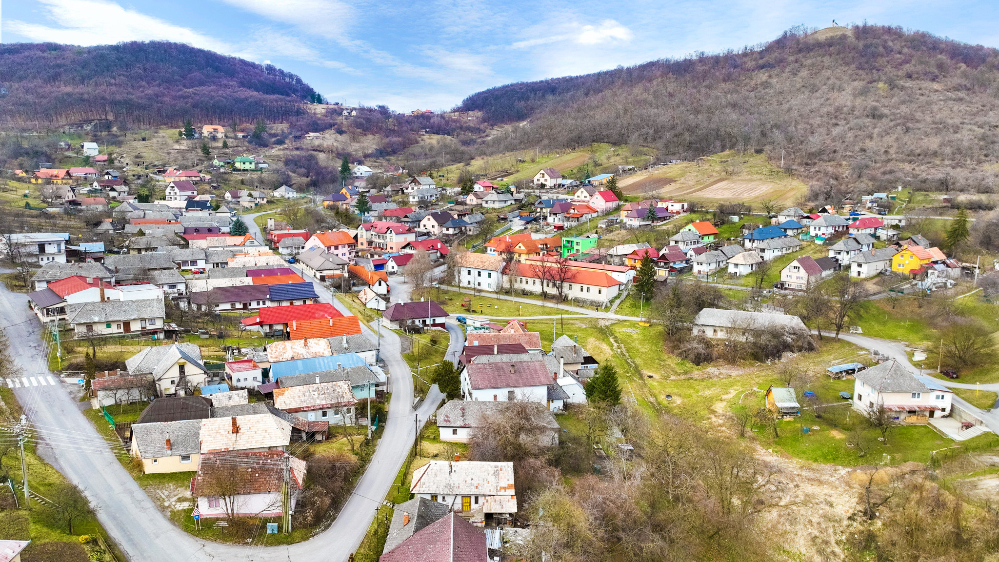 Priestranný rodinný dom pre viacčlennú rodinu v obci Hrušov