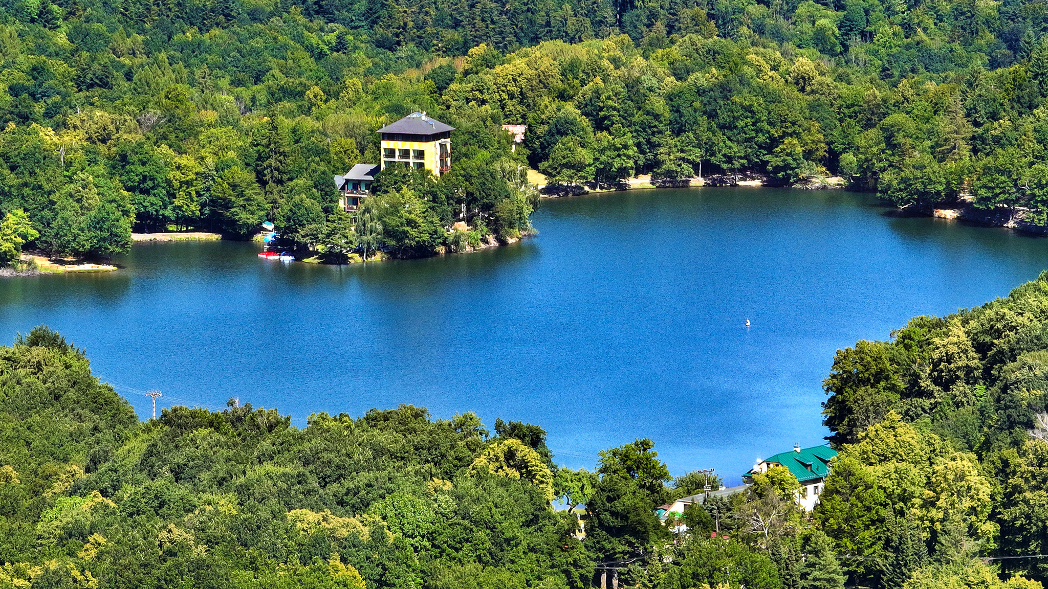 Slnečný, stavebný pozemok o veľkosti 1637m2 v obci Počúvadlo