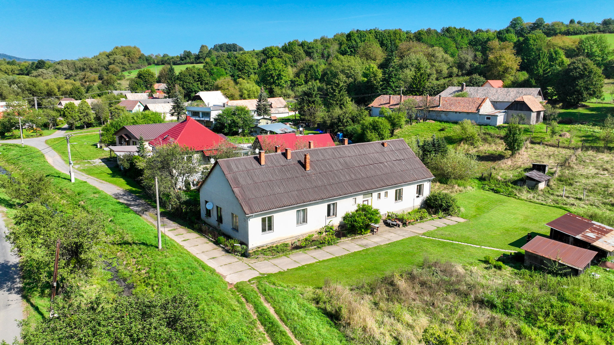 Rodinný dom so štyrmi bytovými jednotkami v obci Beluj