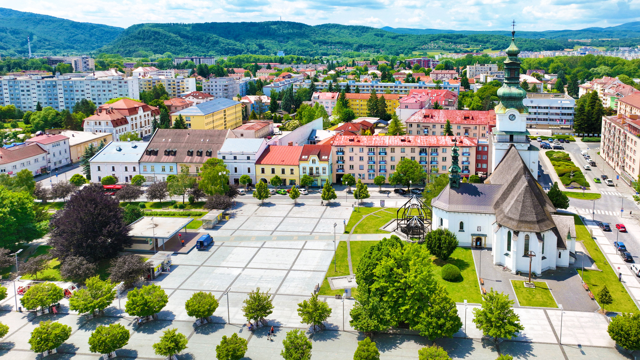 Viacúčelová historická budova 900m2 Zvolen Centrum