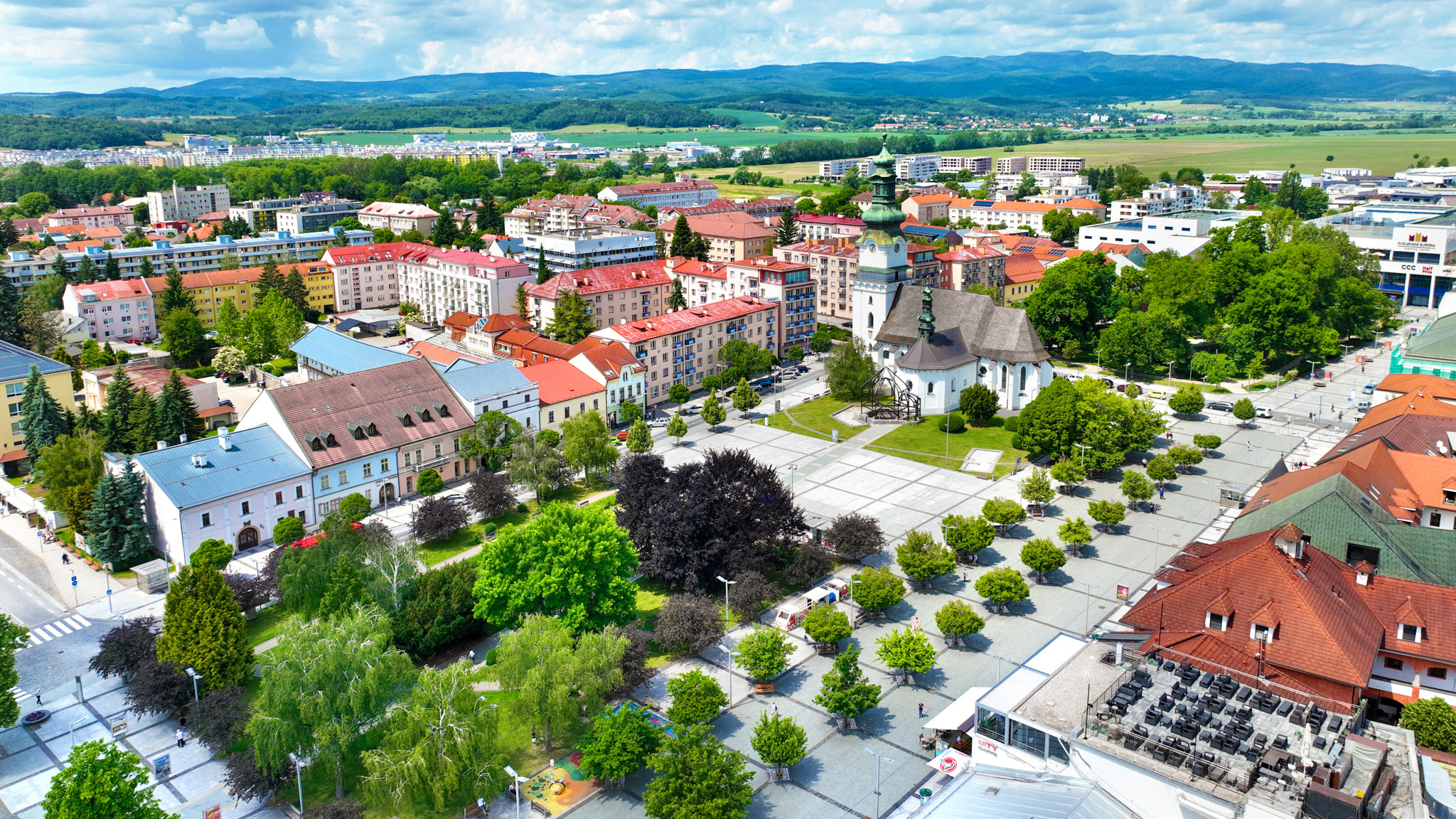 Viacúčelová historická budova 900m2 Zvolen Centrum