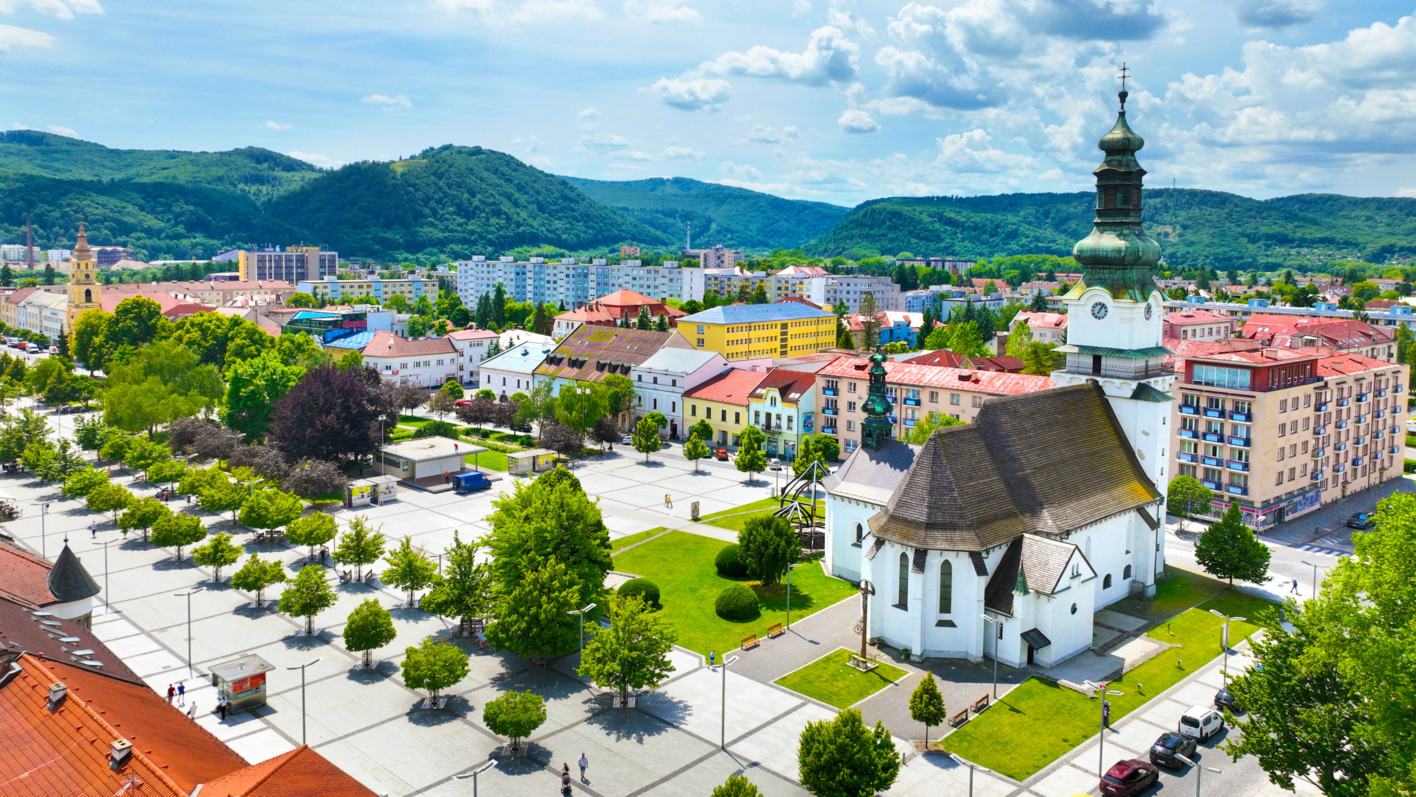 Viacúčelová historická budova 900m2 Zvolen Centrum