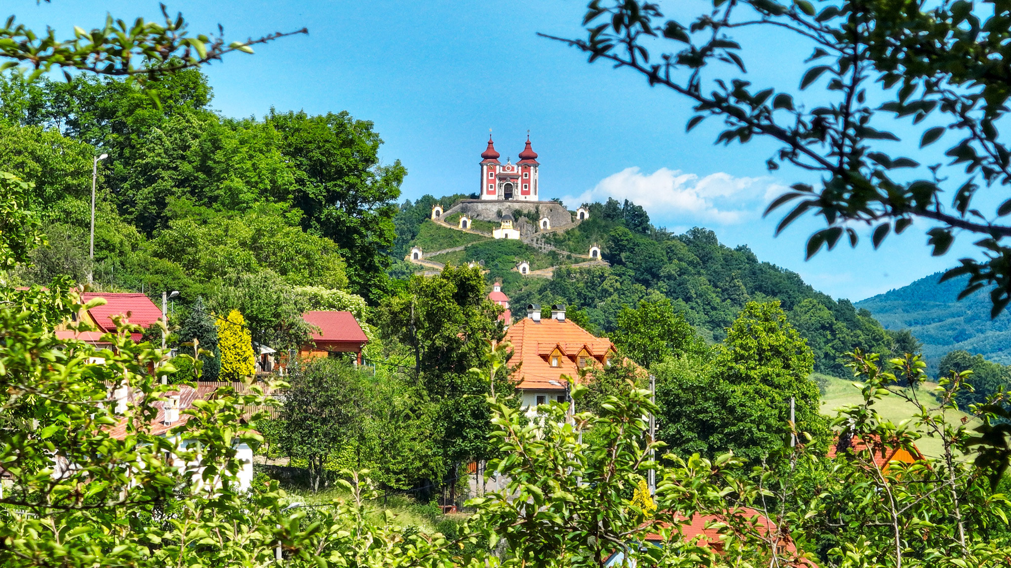 Slnečný, rekreačný pozemok 1250m2, centrum Banská Štiavnica