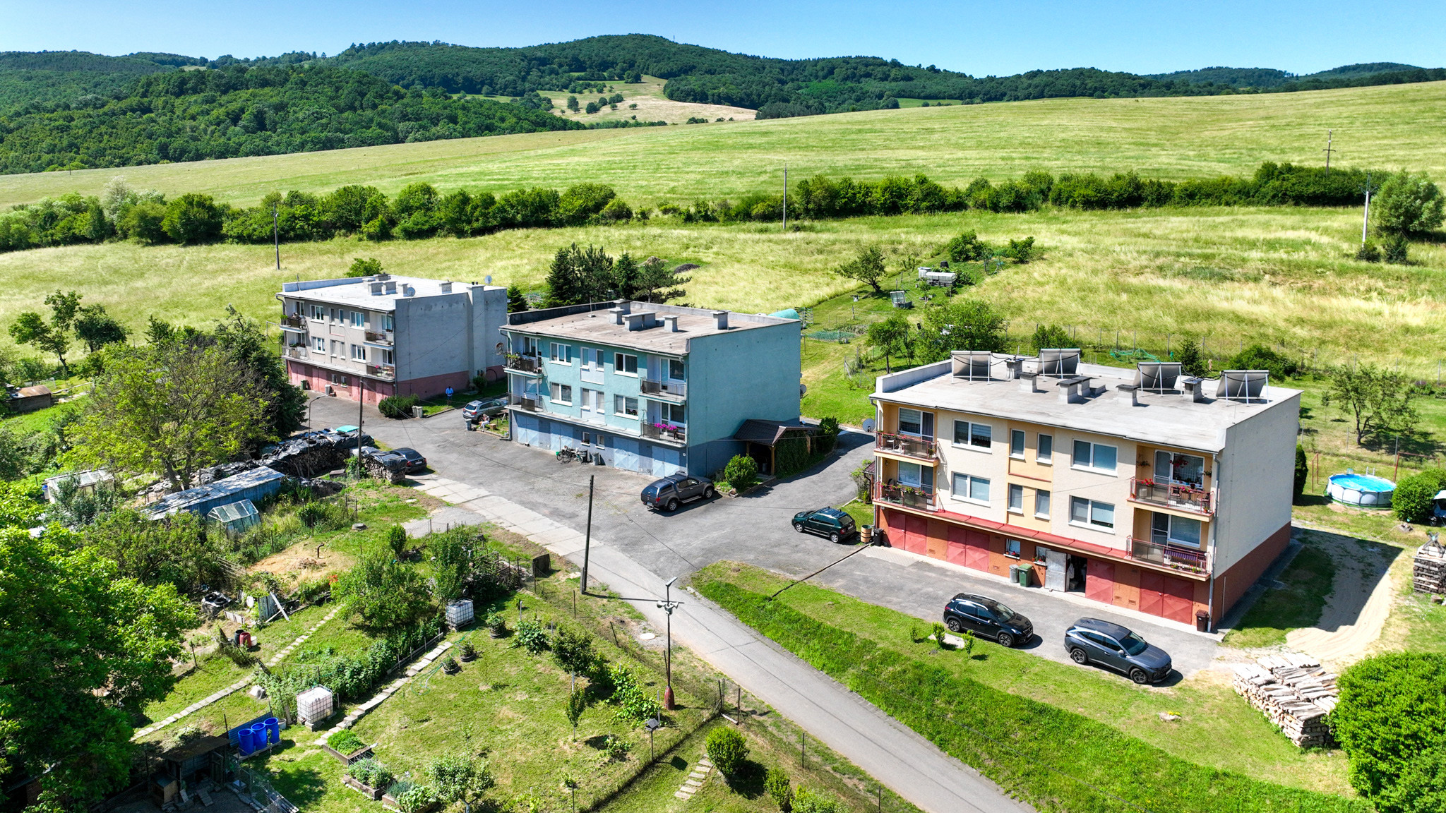 Priestranný 3-izbový byt o veľkosti 92m2 s garážou, Prenčov