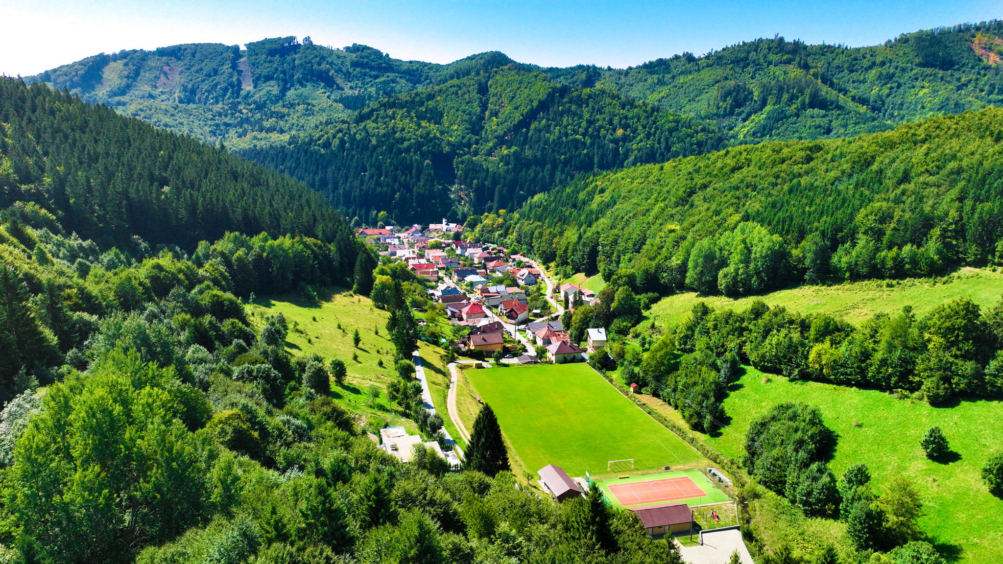 Stavebný pozemok 1550m2 v obci Baláže, Banská Bystrica