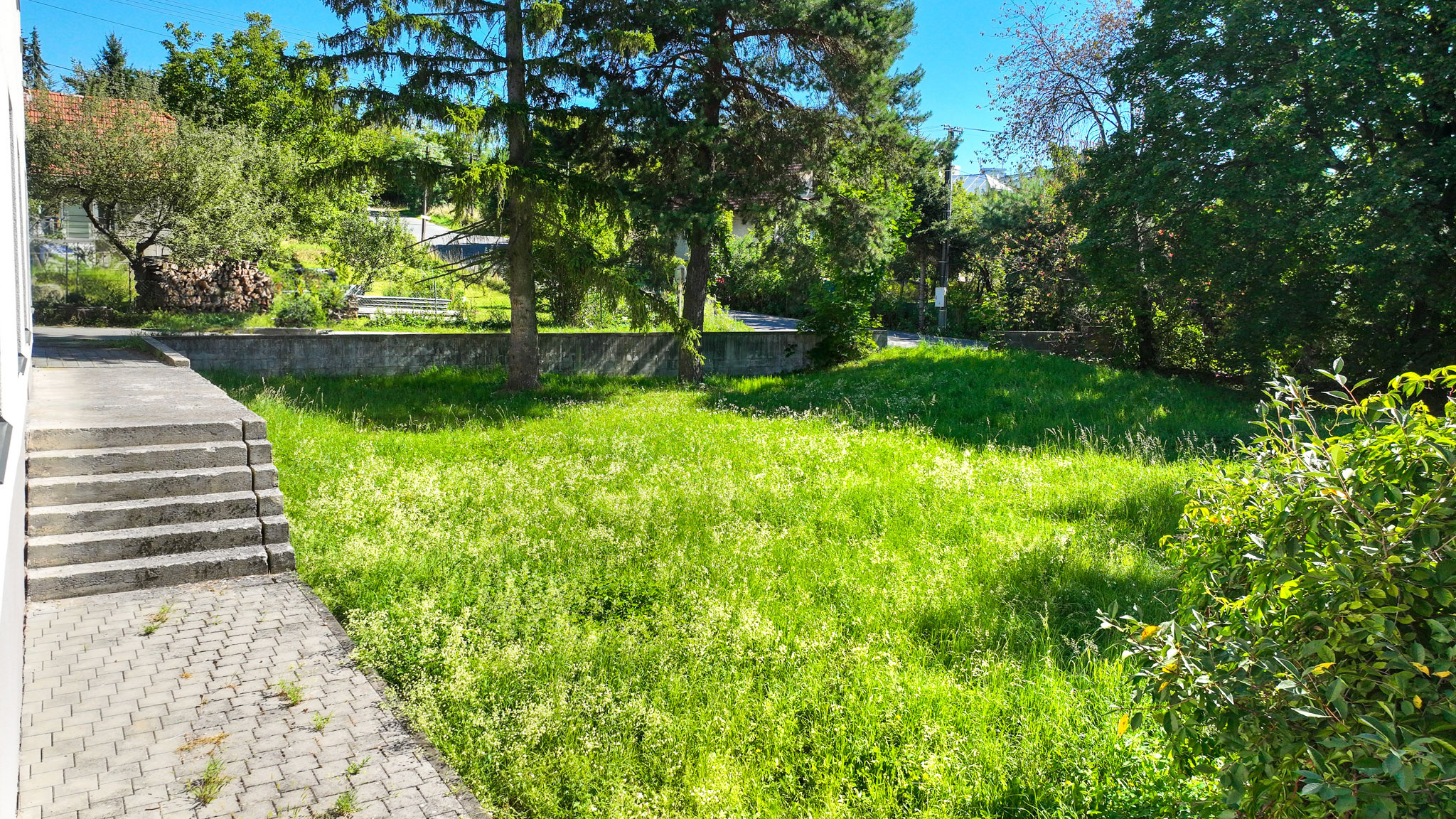 Zrekonštruovaná budova - 1300m2 pozemok Banská Štiavnica