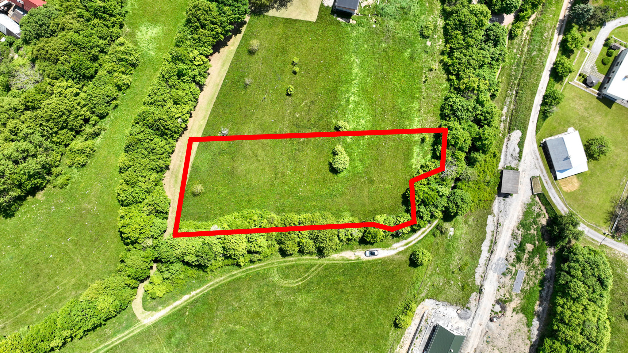 Rovinatý, slnečný pozemok s možnosťou stavby, Banská Belá