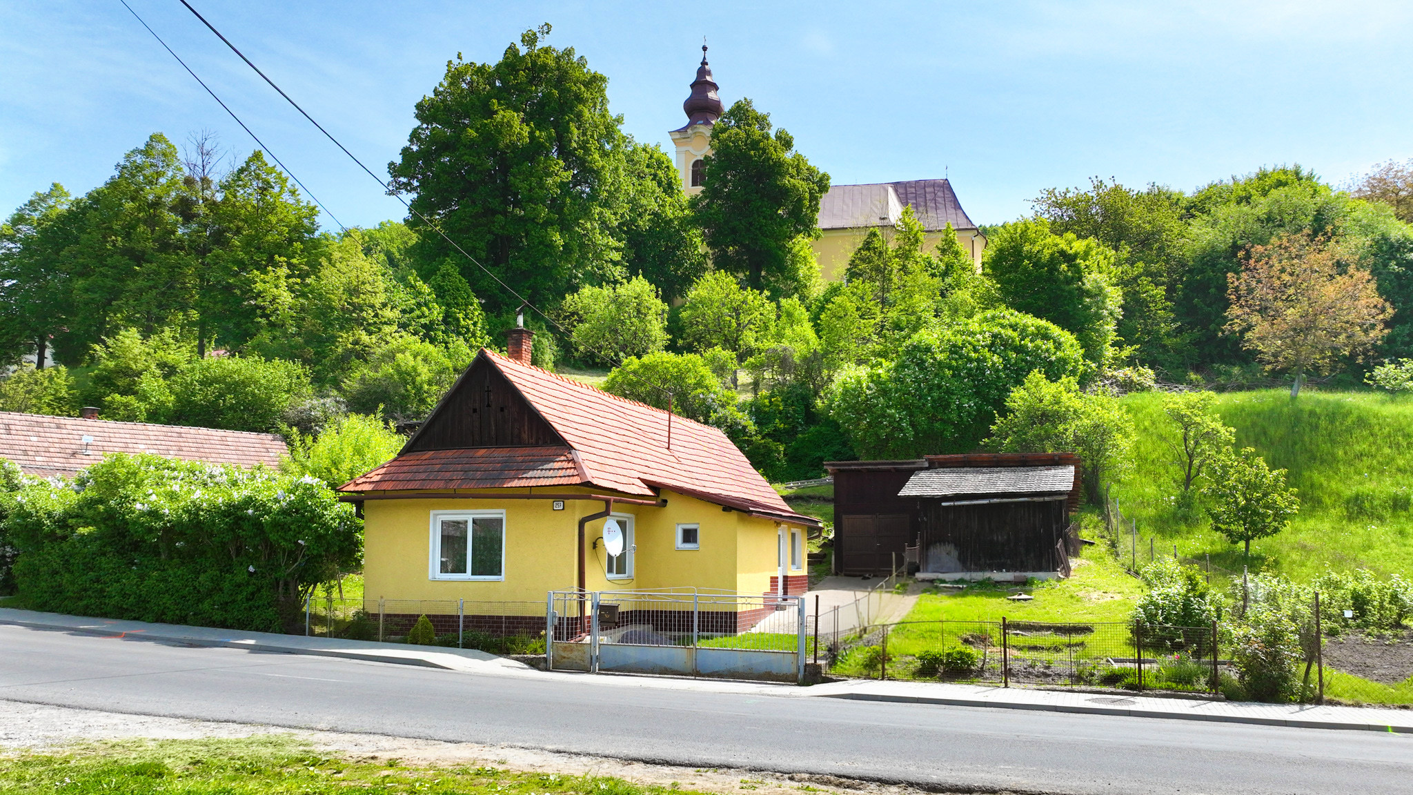 Obývateľný vidiecky dom, chalupa s pozemkom 500m2 Svätý Anton
