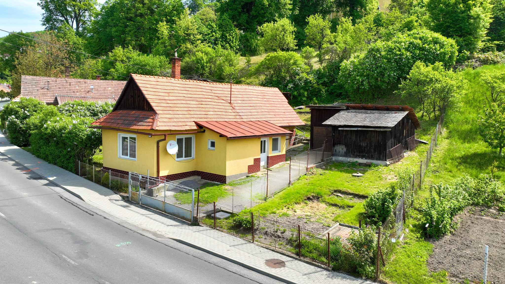 Obývateľný vidiecky dom, chalupa s pozemkom 500m2 Svätý Anton
