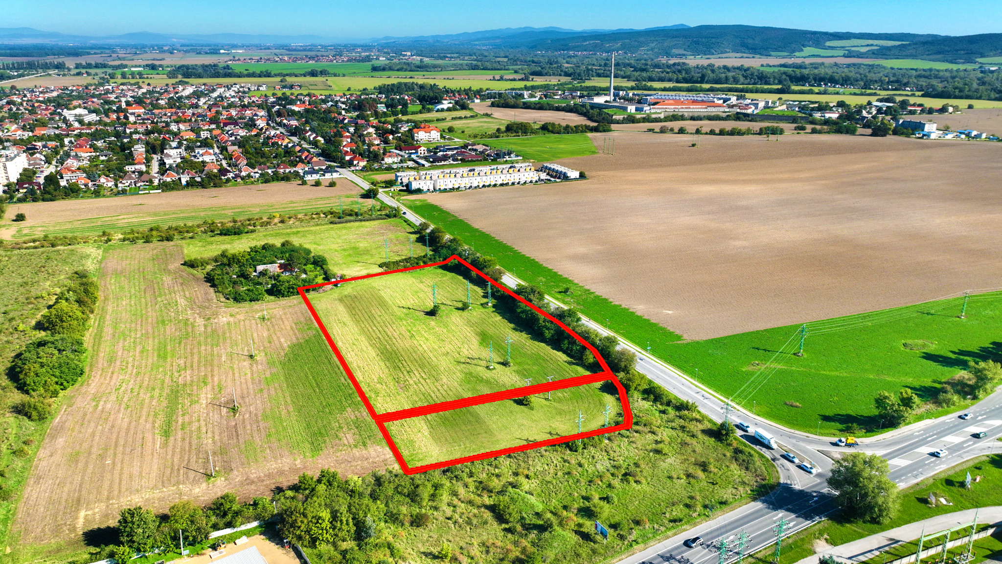 18 500m2 pozemok pre výstavbu rodinných domov, Leopoldov