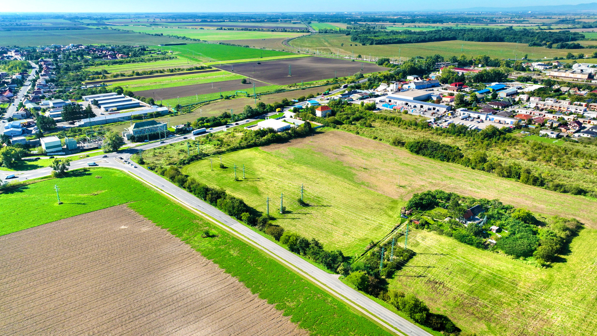 18 500m2 pozemok pre výstavbu rodinných domov, Leopoldov