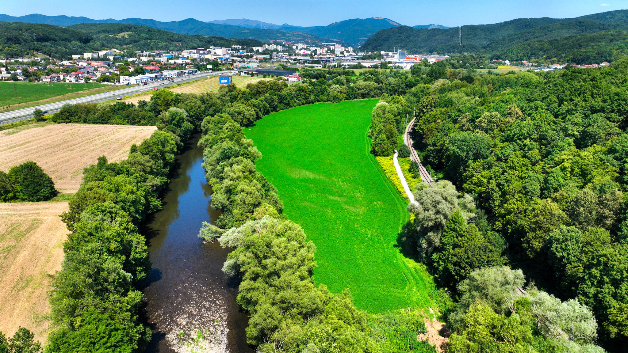 Investičný pozemok 6000m2 Banská Bystrica - Iliaš