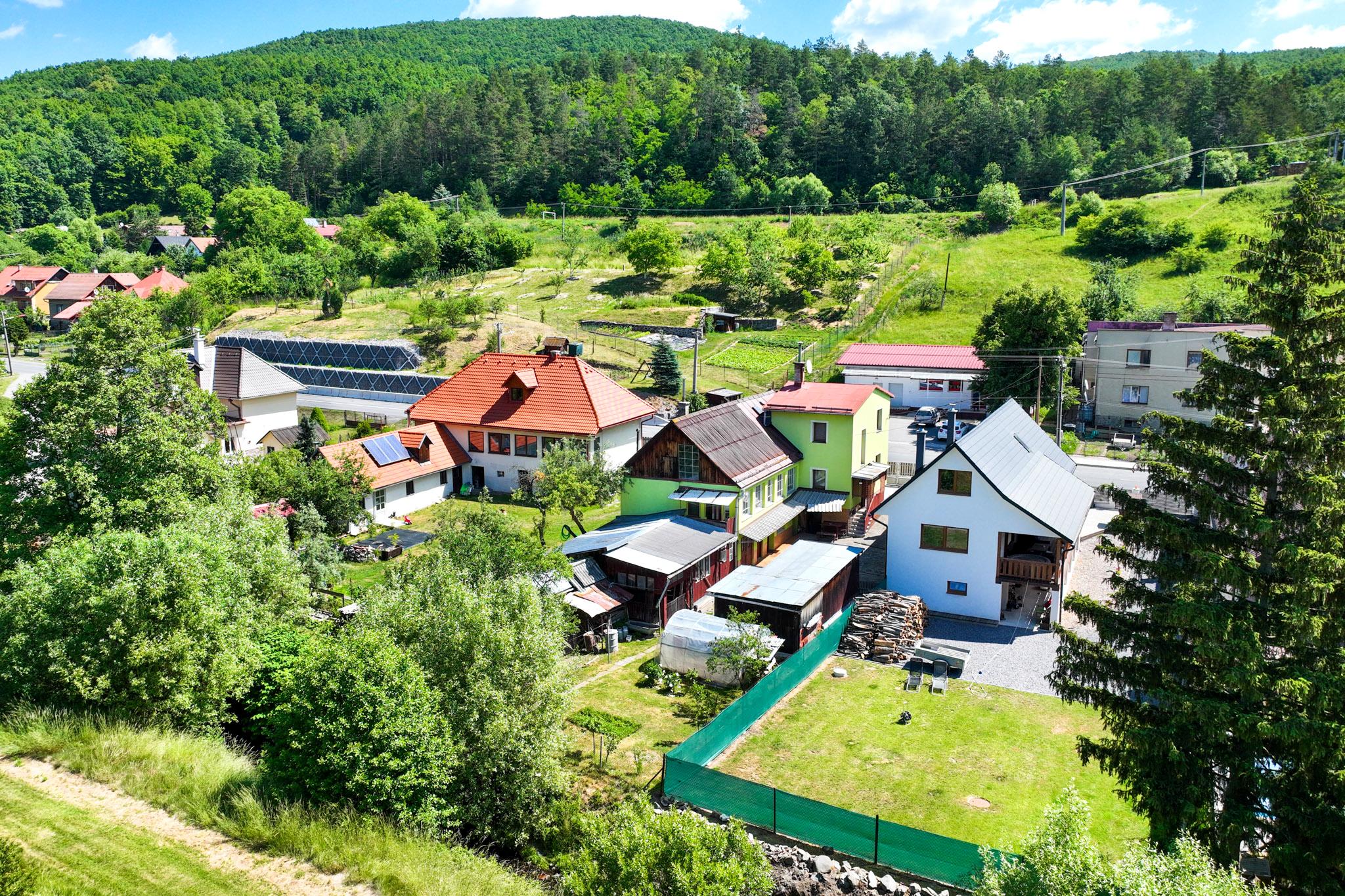 Prenájom rodinného domu so záhradou 320m2+Garáž, Svätý Anton