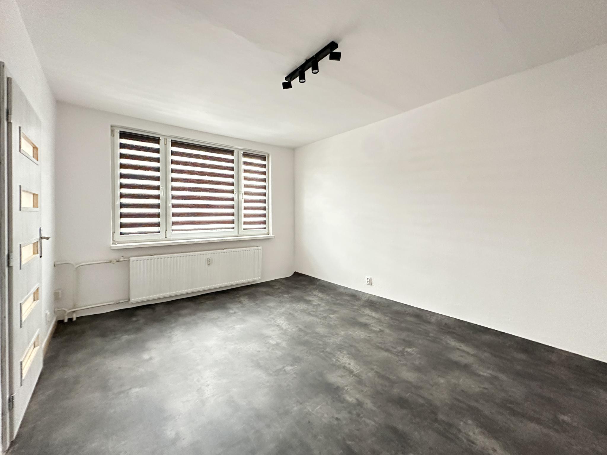 Prenájom 2-izbového bytu, Banská Štiavnica – Križovatka