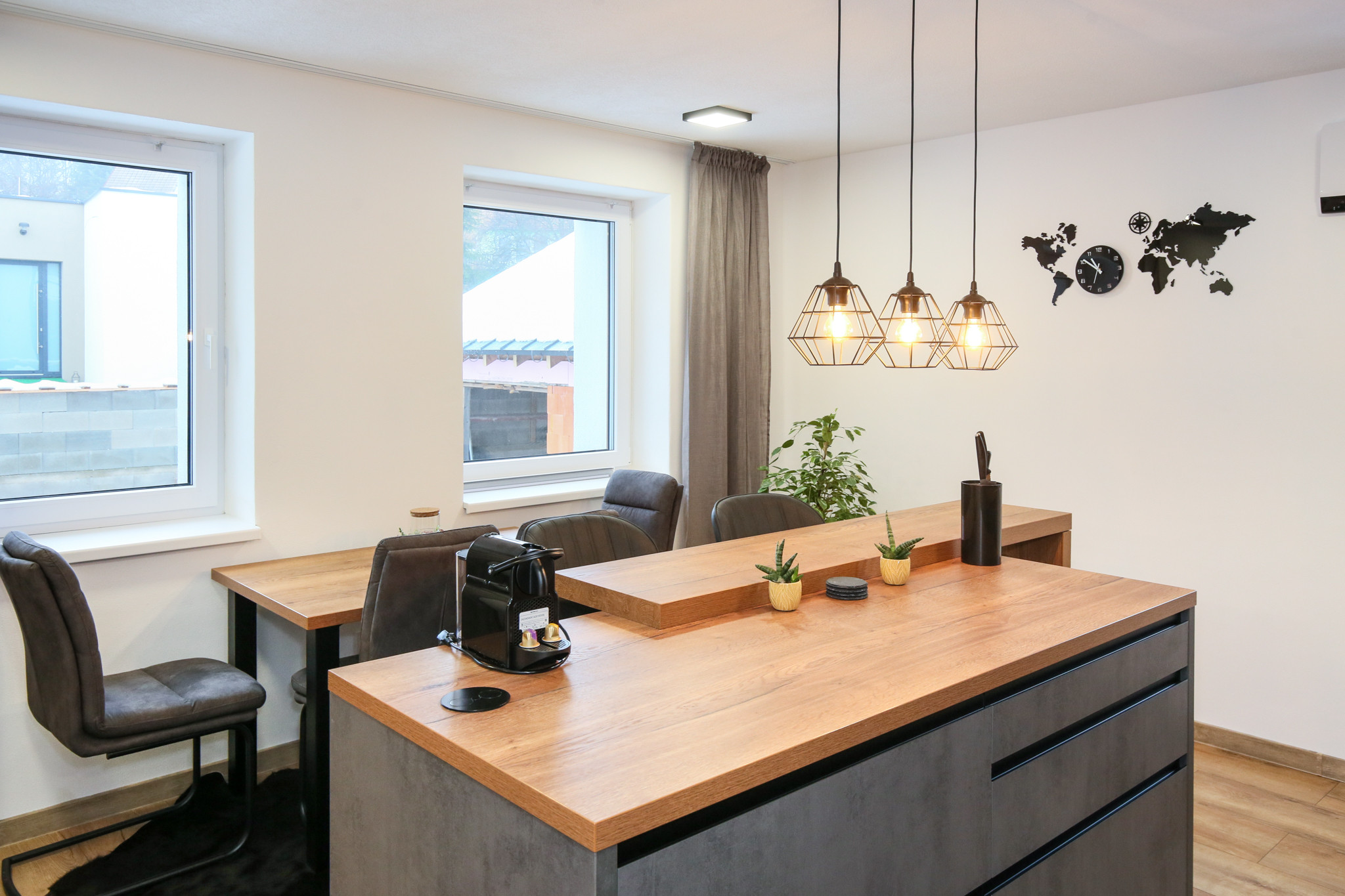 2-izbový zariadený byt s lodžiou, 70m2, Banská Štiavnica