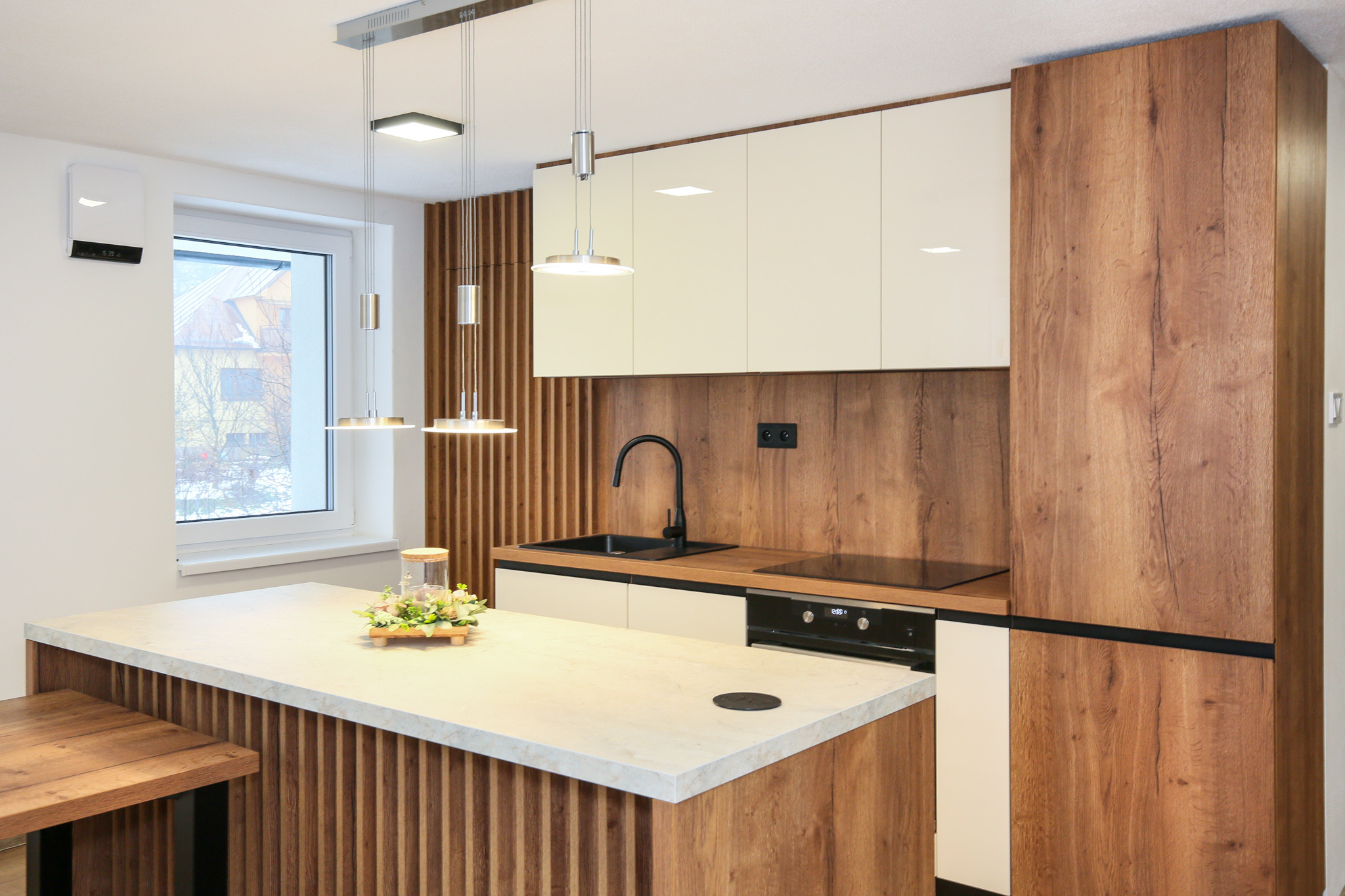 PRENÁJOM 2-izbový priestranný byt, 70m2, Banská Štiavnica