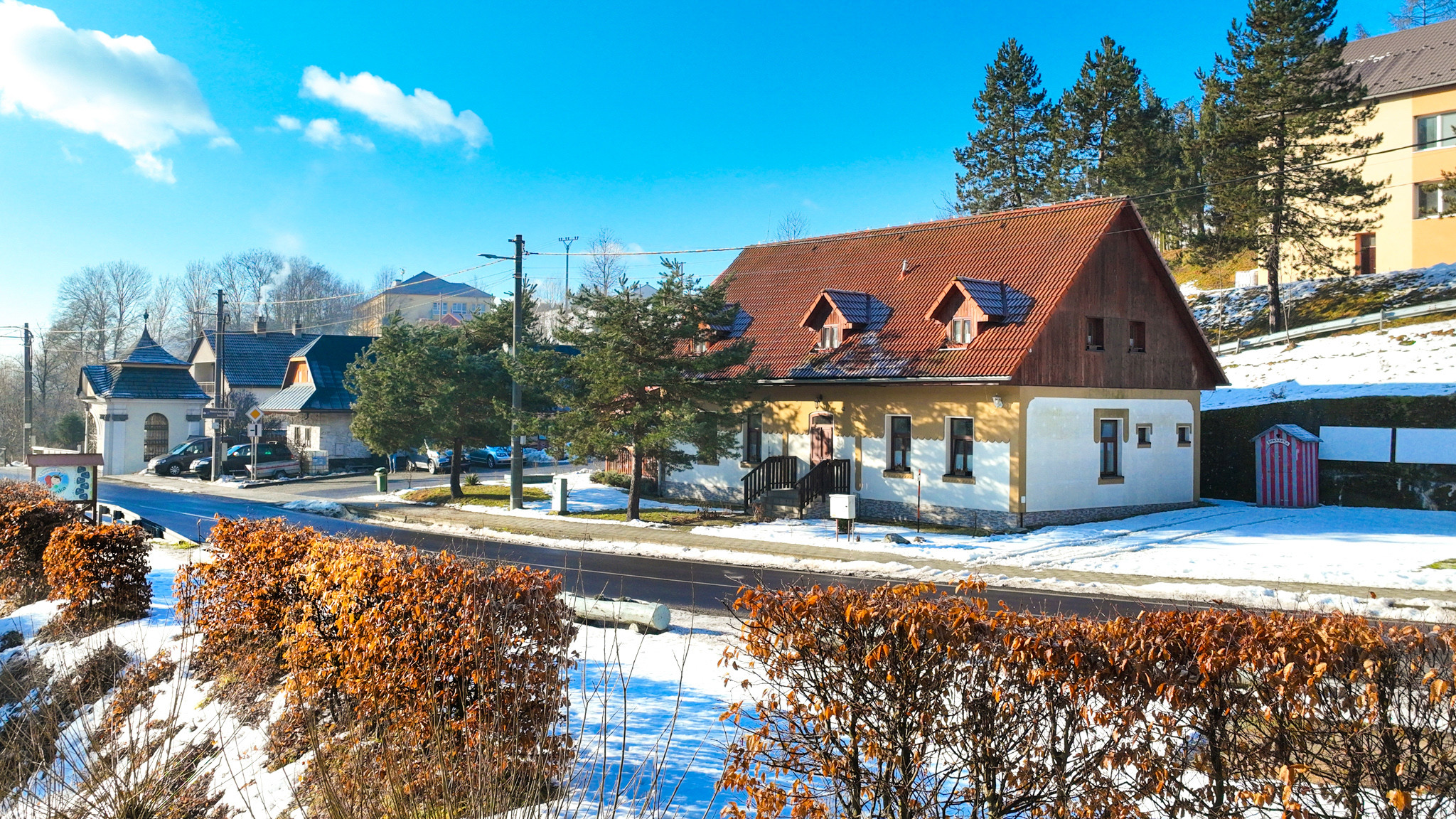 Zabehnutý penzión v obci Svätý Anton, okr. Banská Štiavnica