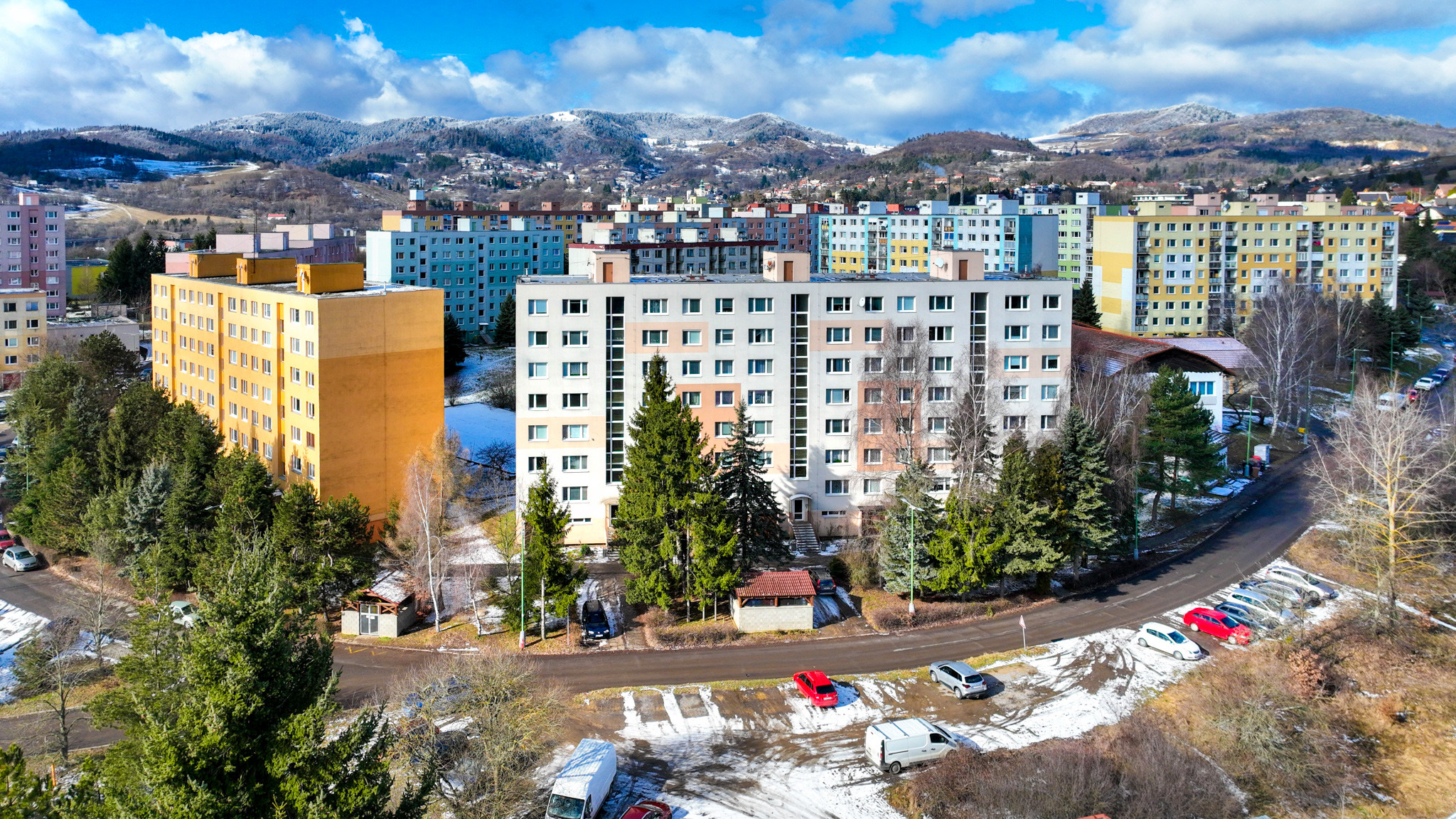 4 izbový byt v pôvodnom stave, 83m2, Banská Štiavnica