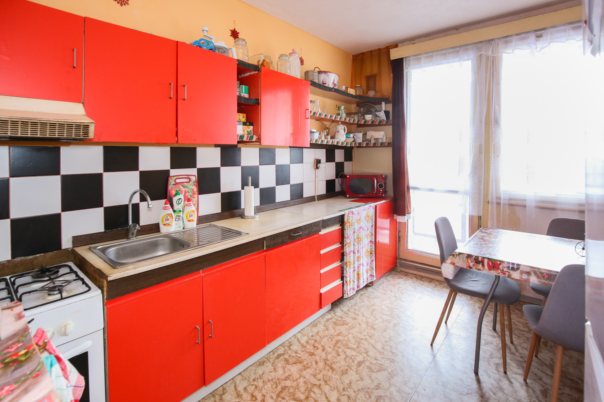 4 izbový byt v pôvodnom stave, 83m2, Banská Štiavnica