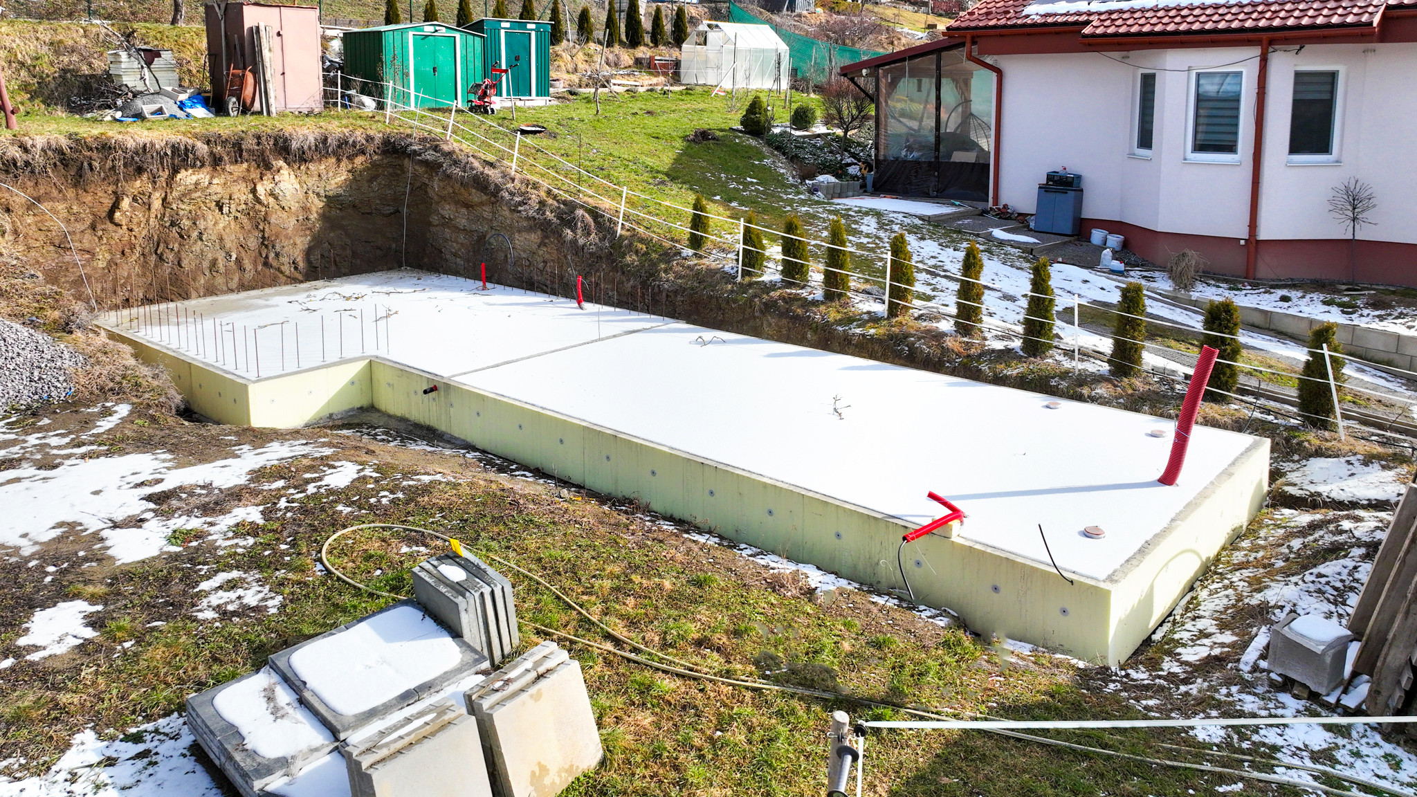 Stavebný pozemok pre rekreačnú chatu 200m od jazera Banský Studenec