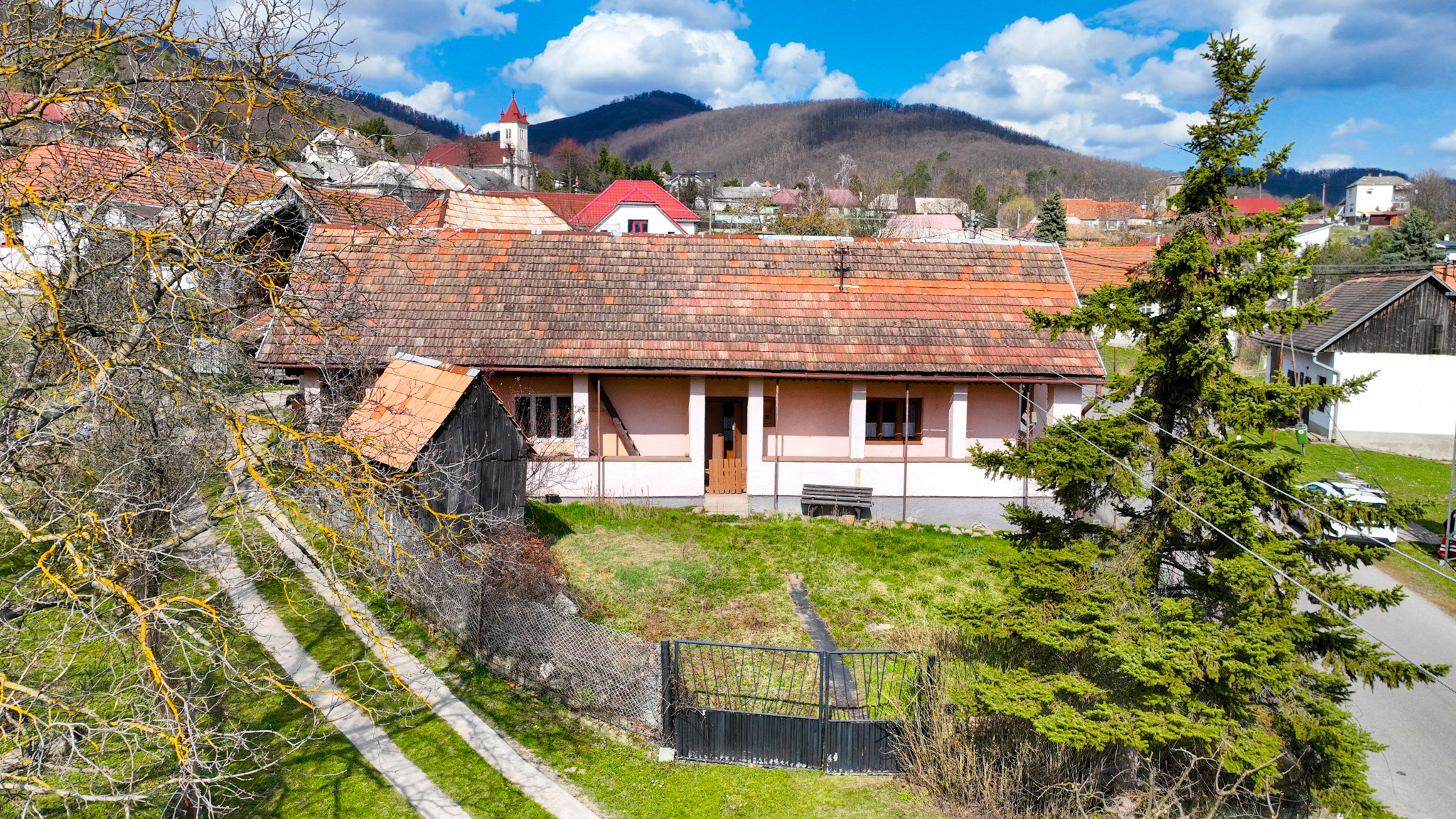 Obývateľný vidiecky dom - chalupa, Orovnica, okr.Žarnovica