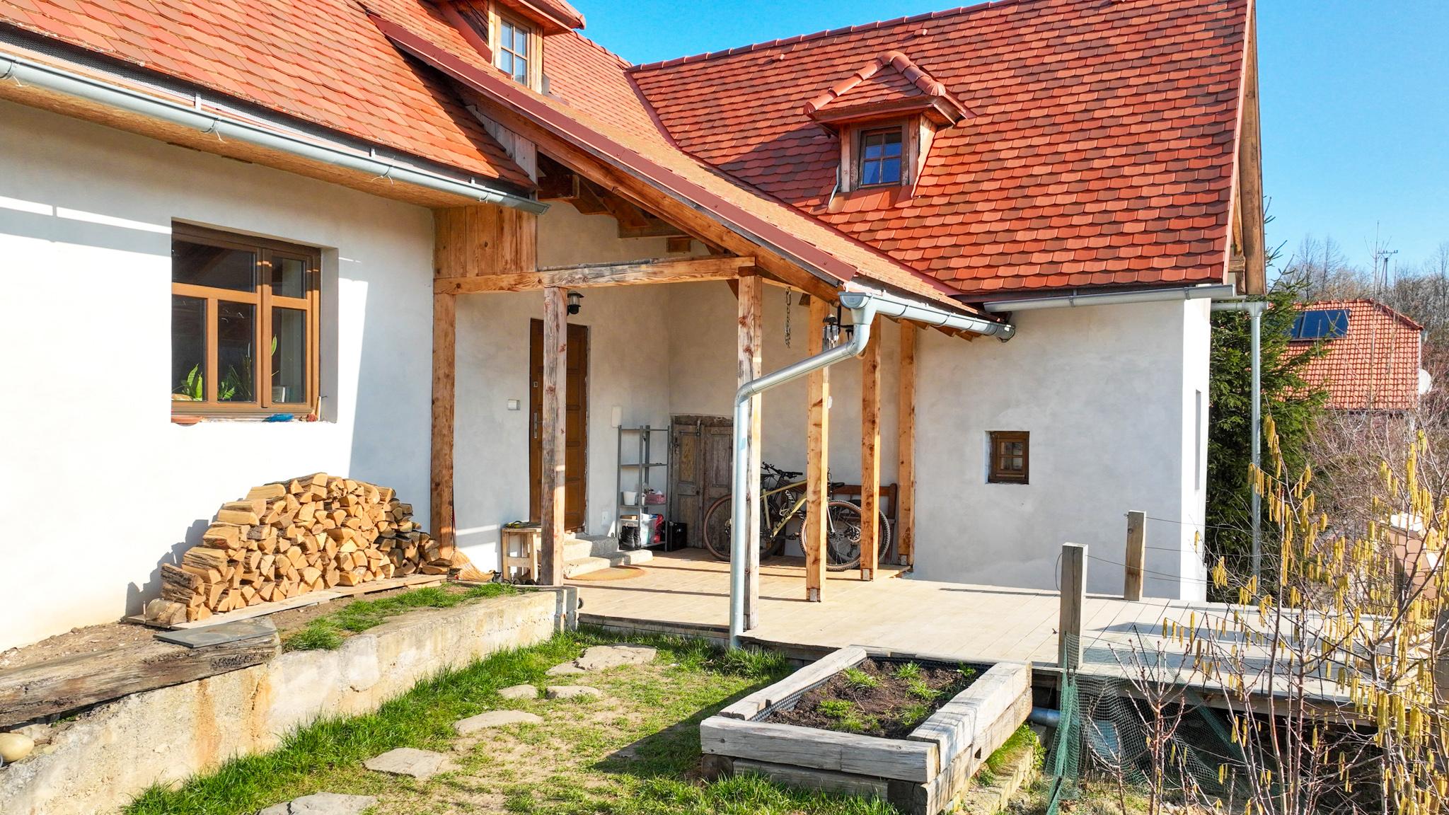 Rodinný dom / Chalupa s nádhernými výhľadmi, Banská Belá