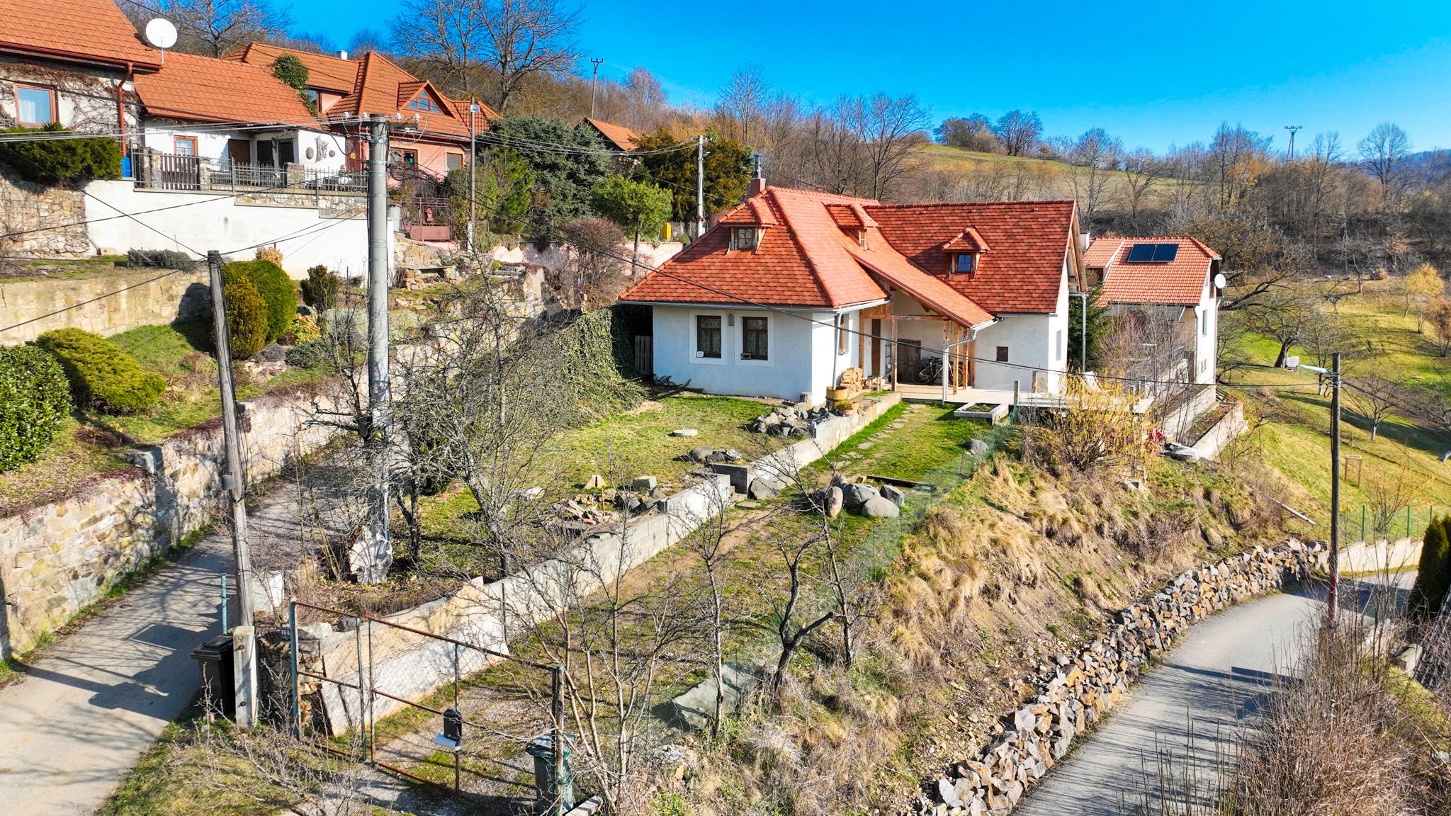 Rodinný dom / Chalupa s nádhernými výhľadmi, Banská Belá