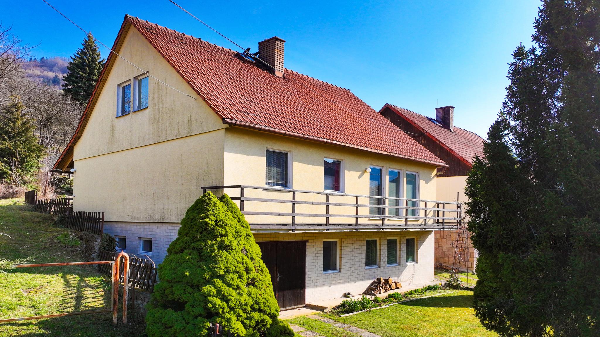 5-izbový rodinný dom s pozemkom 1000m2, Kremnica - Centrum