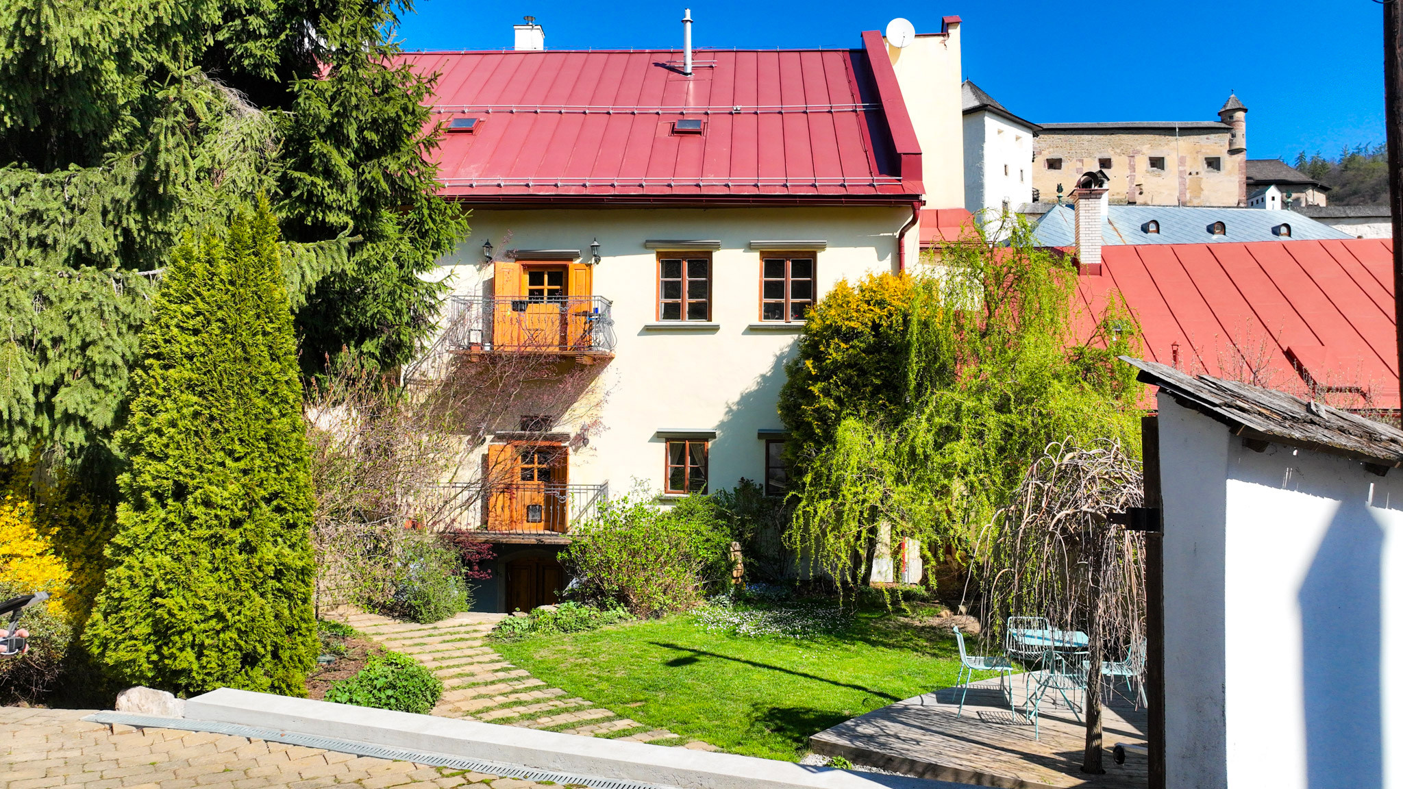 Historický rodinný dom so záhradou a parkovaním, Banská Štiavnica