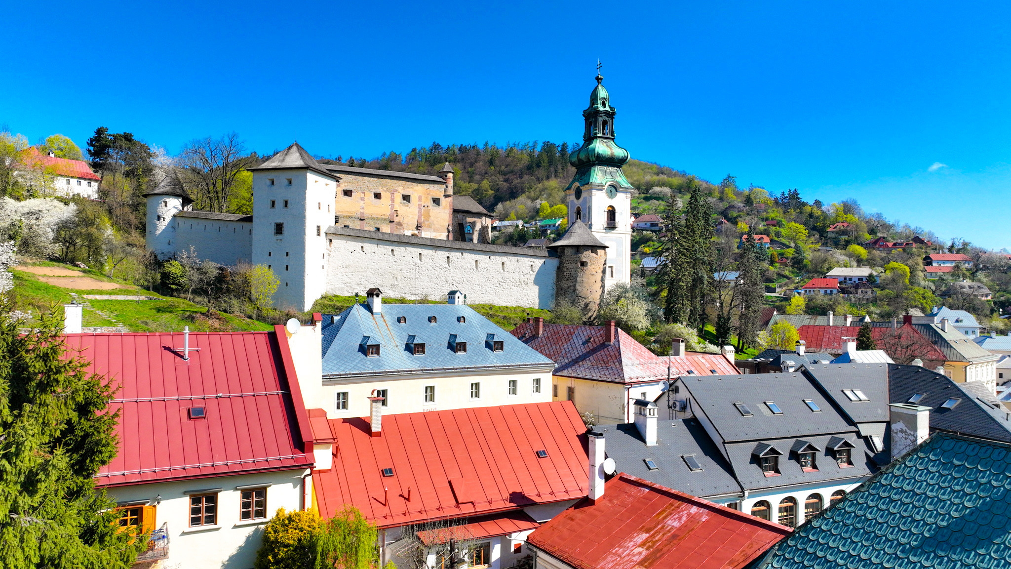 Historický rodinný dom so záhradou a parkovaním, Banská Štiavnica