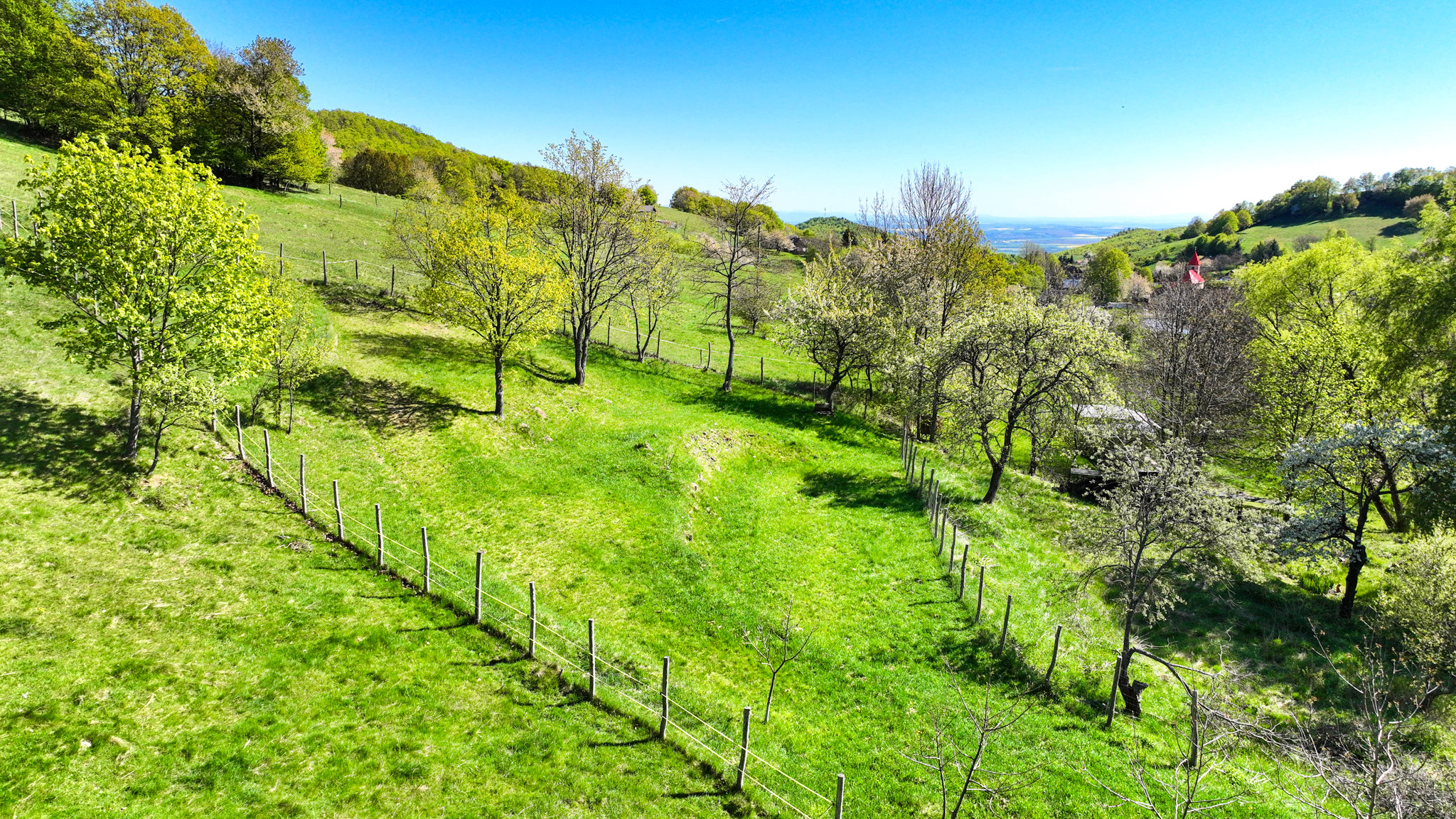 Krásny pozemok pre výstavbu chaty - chalupy 1281m2, Uhliská