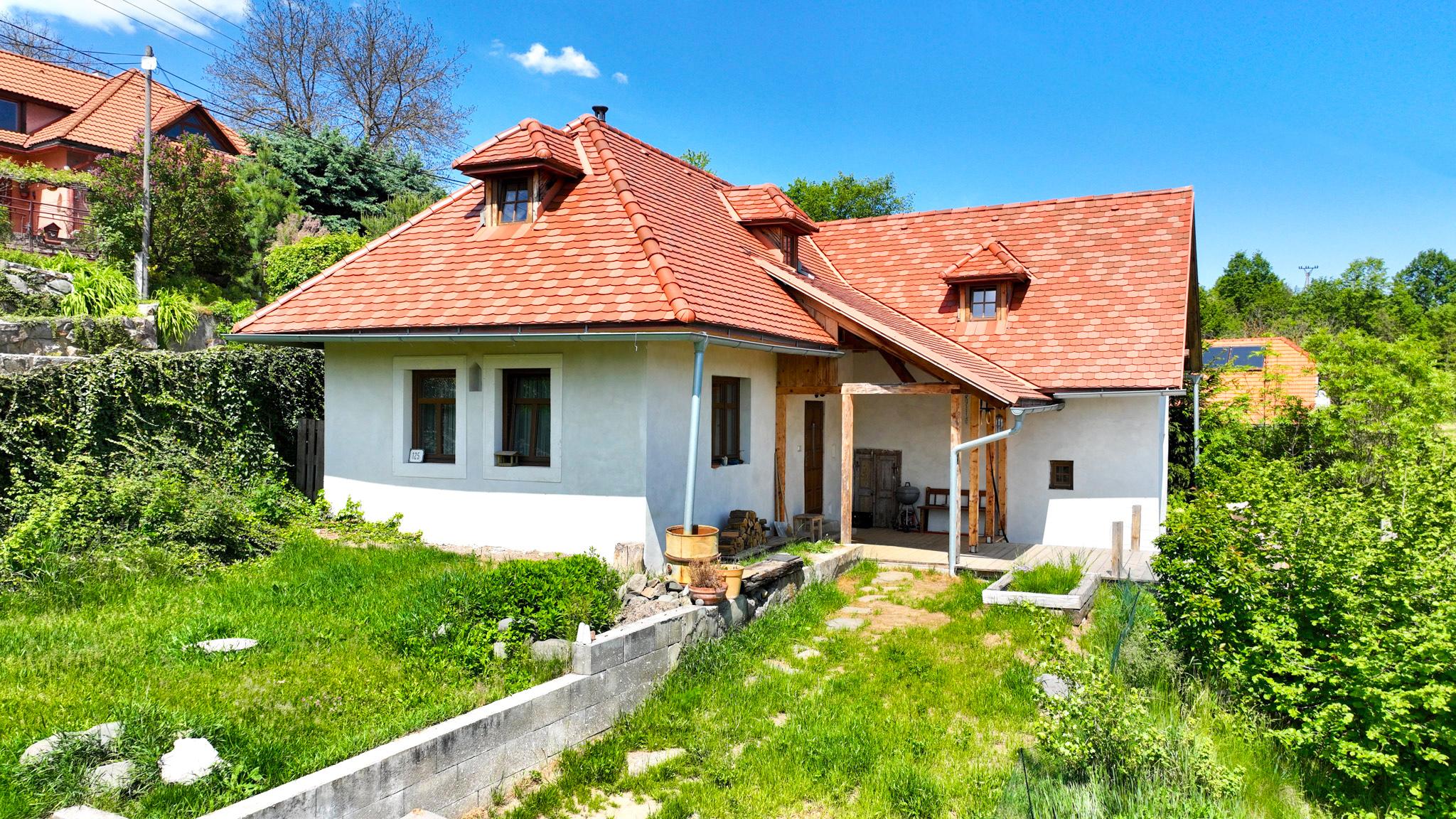 Rodinný dom / Chalupa s nádhernými výhľadmi, Banská Belá