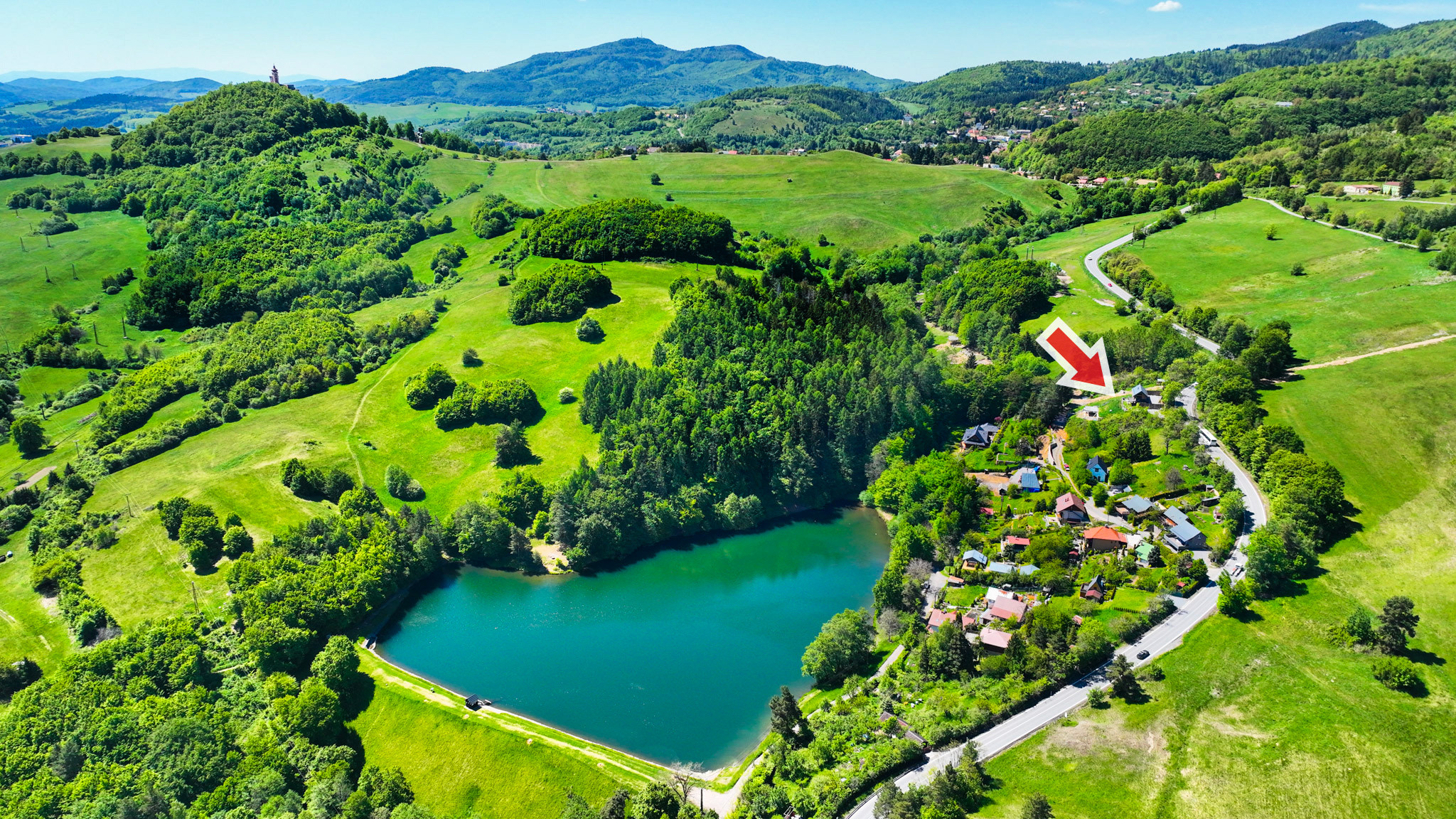 Stavebný pozemok s projektom pri jazere, Banská Štiavnica