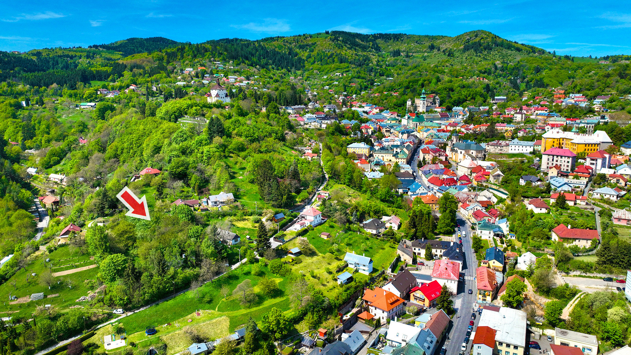 Slnečný, rekreačný pozemok 1180m2, Banská Štiavnica
