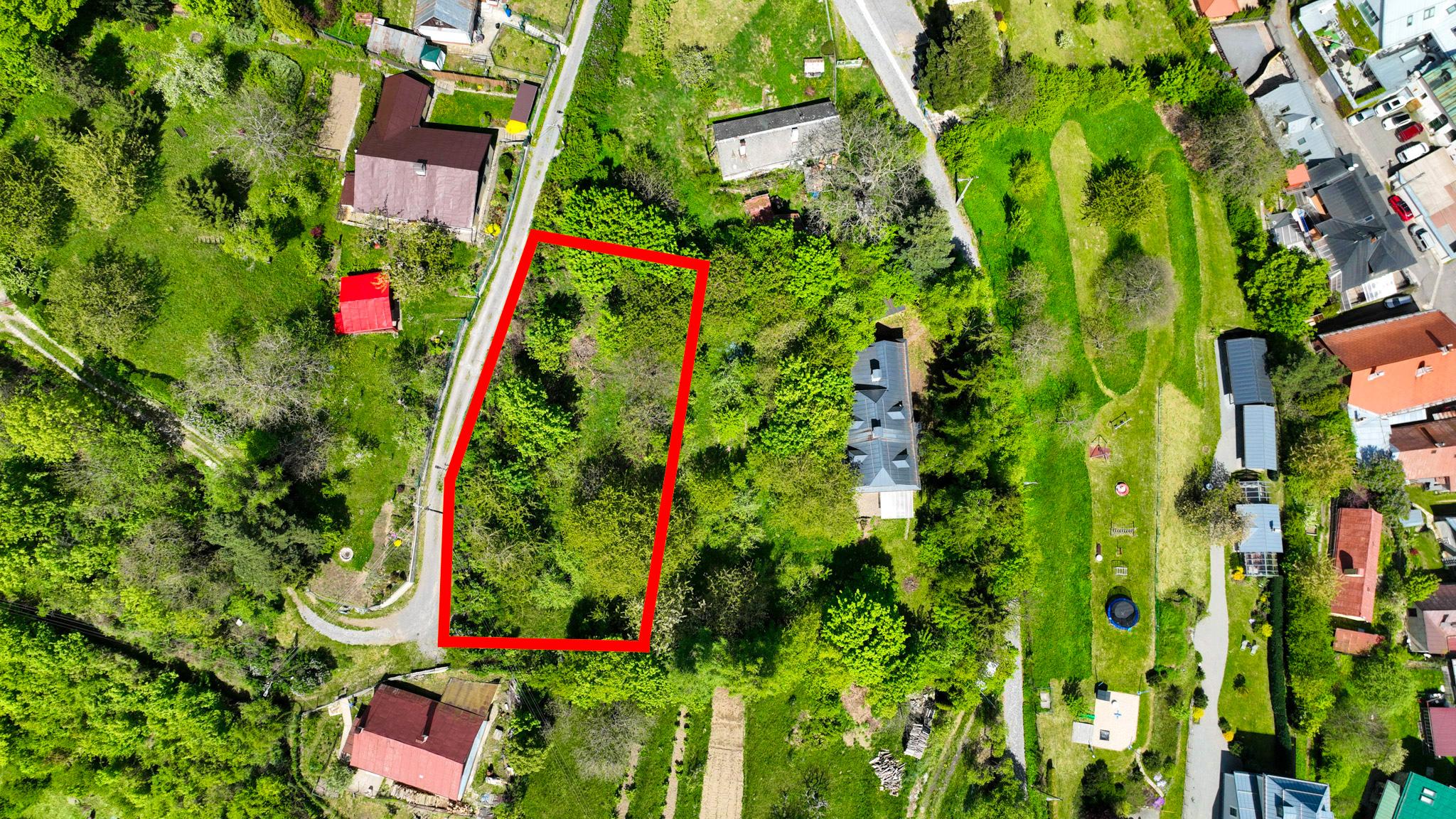 Slnečný, rekreačný pozemok 1180m2, Banská Štiavnica