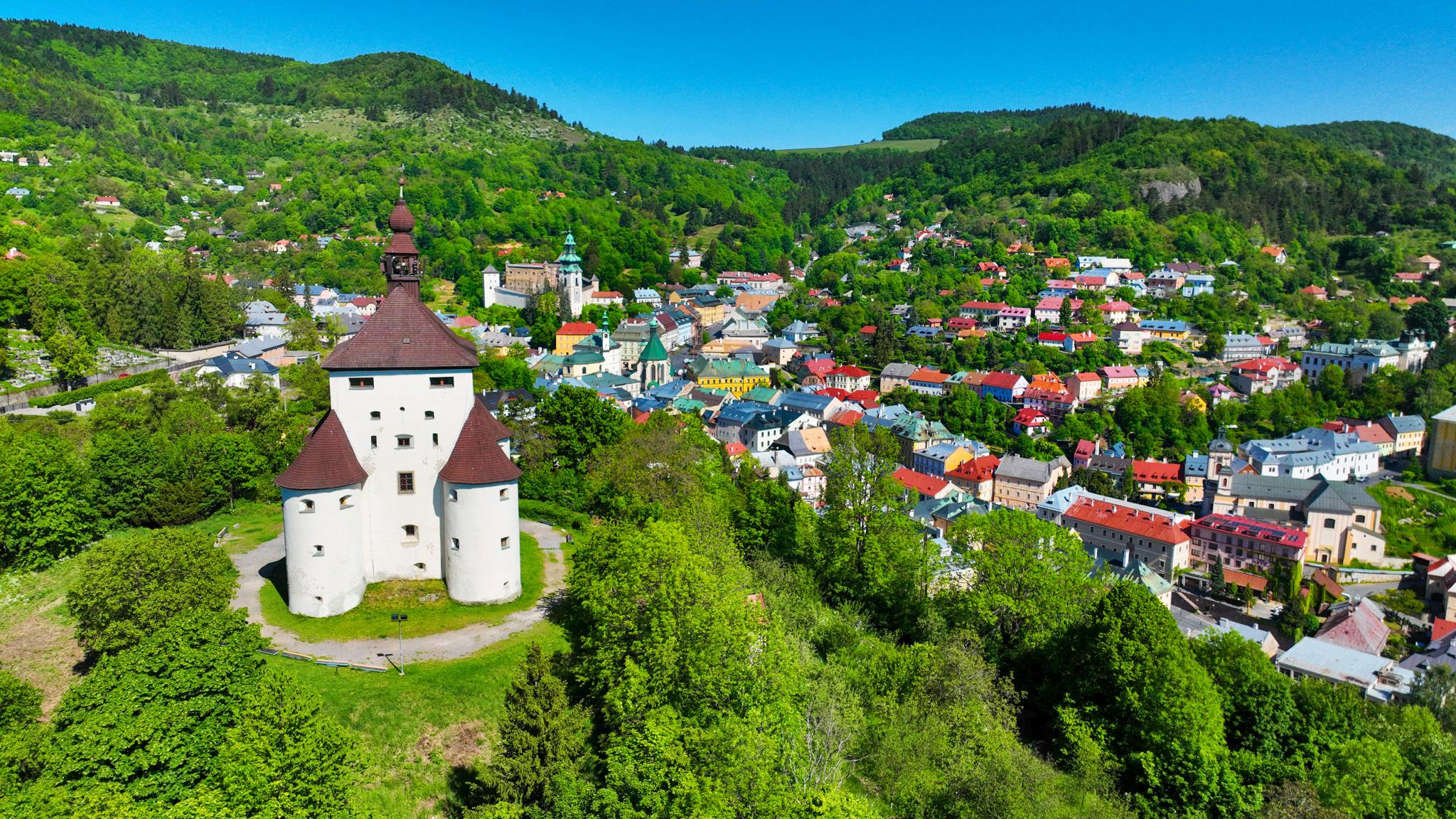 Slnečný, rekreačný pozemok 1180m2, Banská Štiavnica