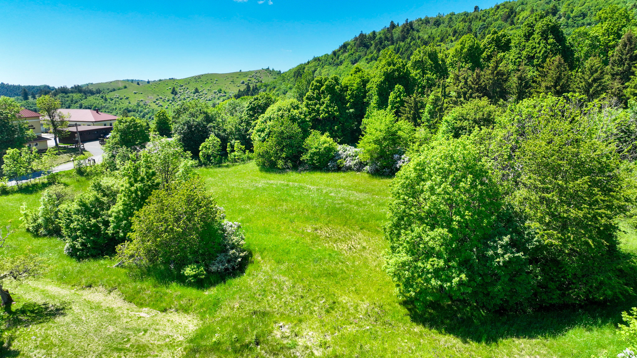 Pozemok 970m2 s možnosťou stavby Horná Roveň, Štiavnické Bane