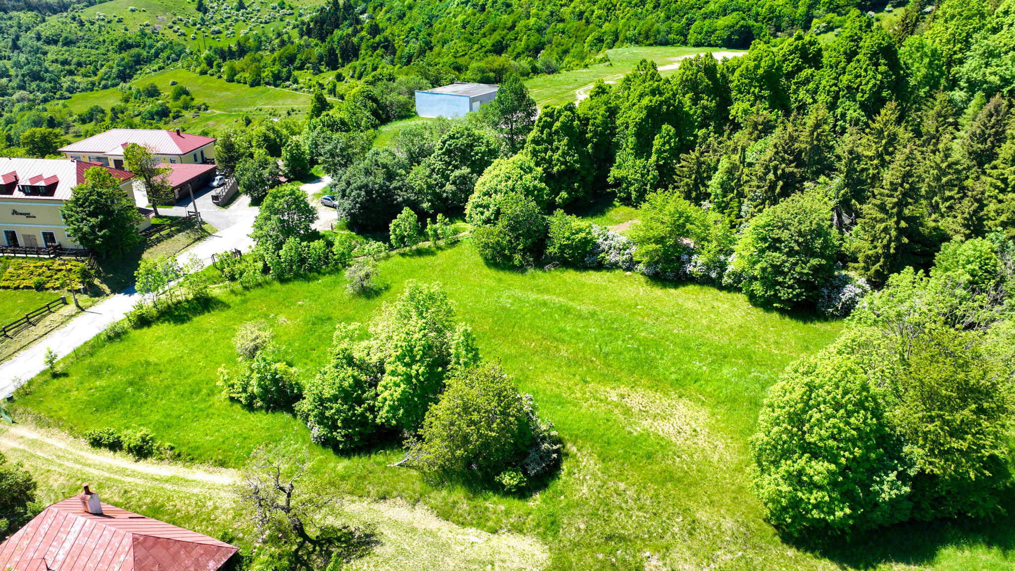 Pozemok 970m2 s možnosťou stavby Horná Roveň, Štiavnické Bane