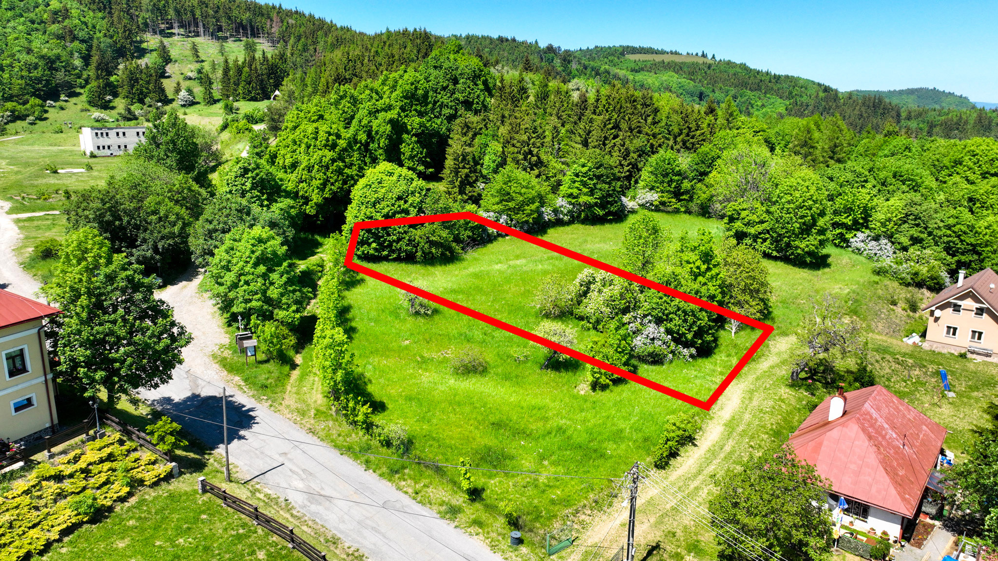 Pozemok 970m2 s možnosťou stavby Horná Roveň, Štiavnické Bane