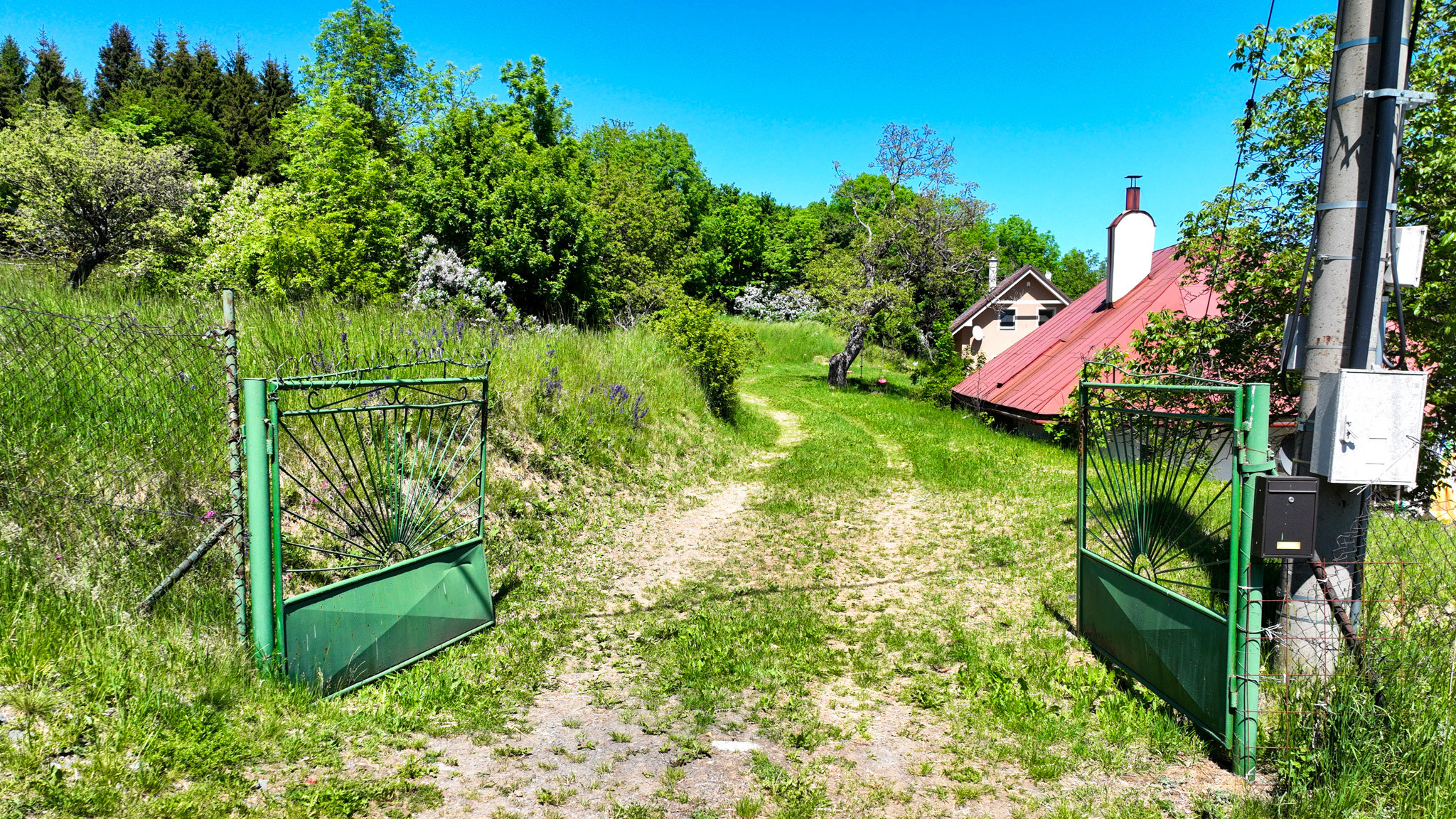 Pozemok 970m2 s možnosťou stavby Horná Roveň, Štiavnické Bane