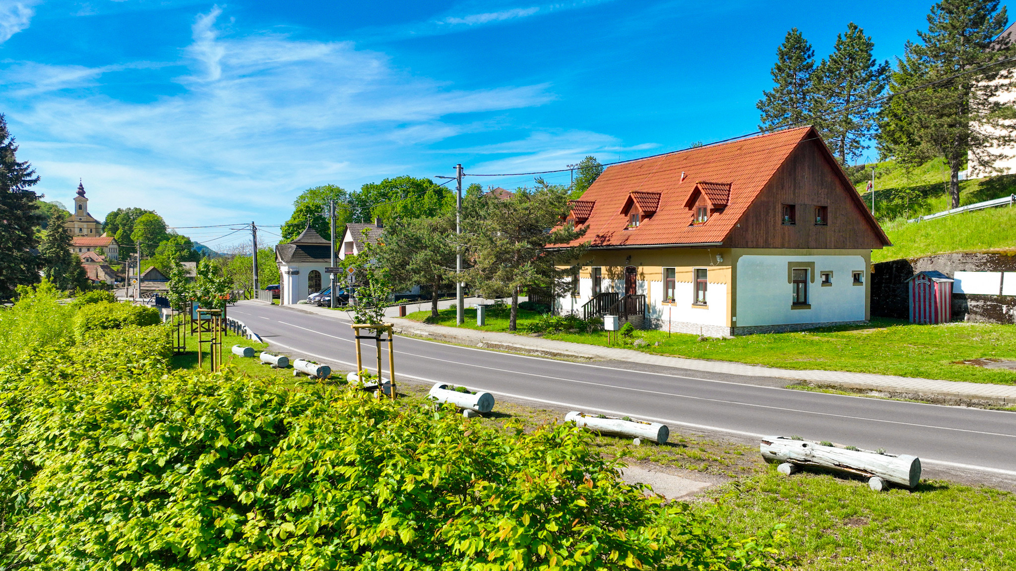 Zabehnutý penzión v obci Svätý Anton, okr. Banská Štiavnica