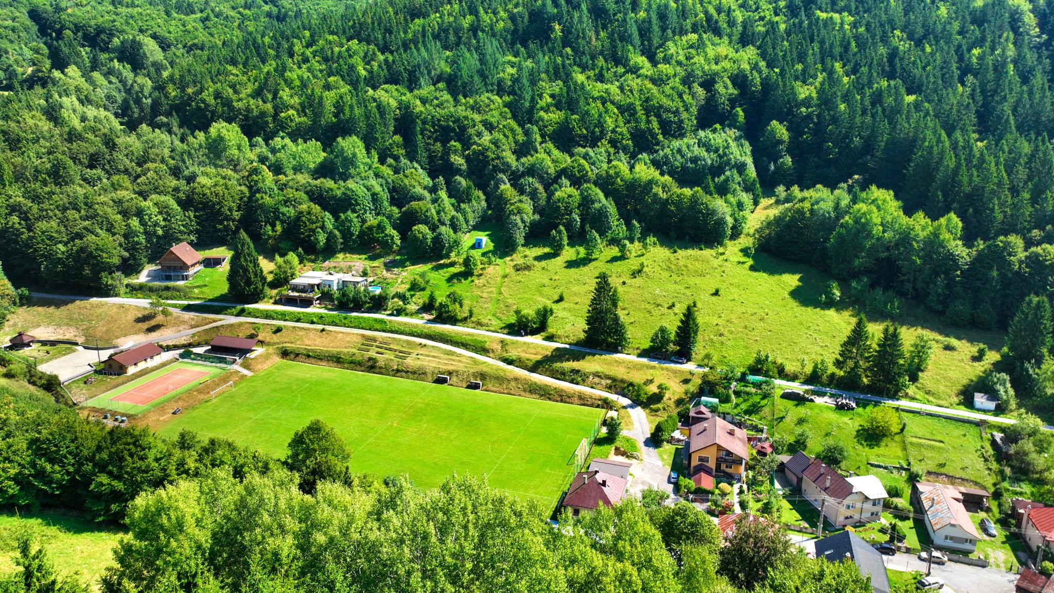 Pozemok s možnosťou stavby o veľkosti 981m2, Baláže