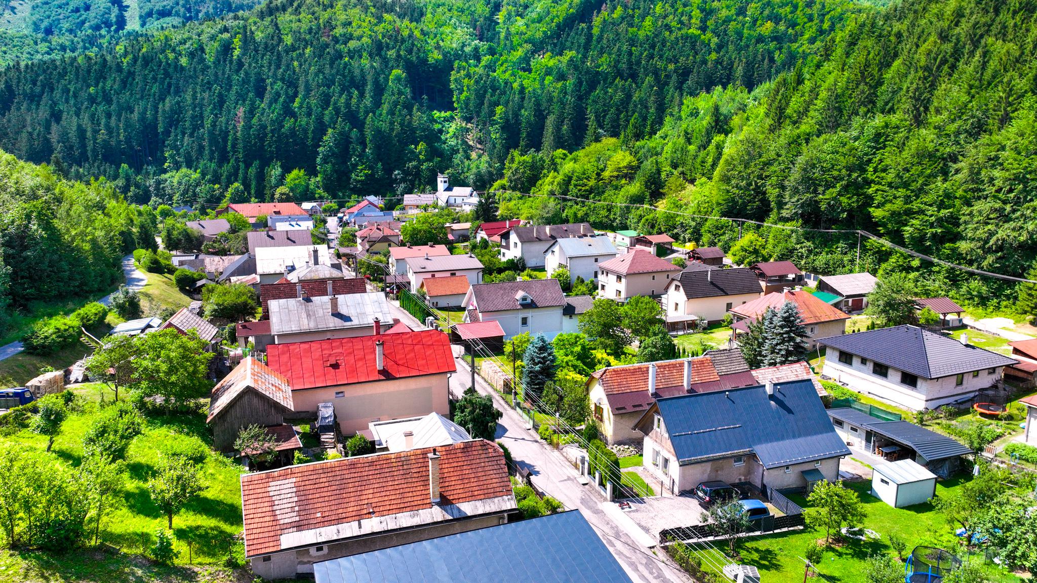 Pozemok s možnosťou stavby o veľkosti 981m2, Baláže