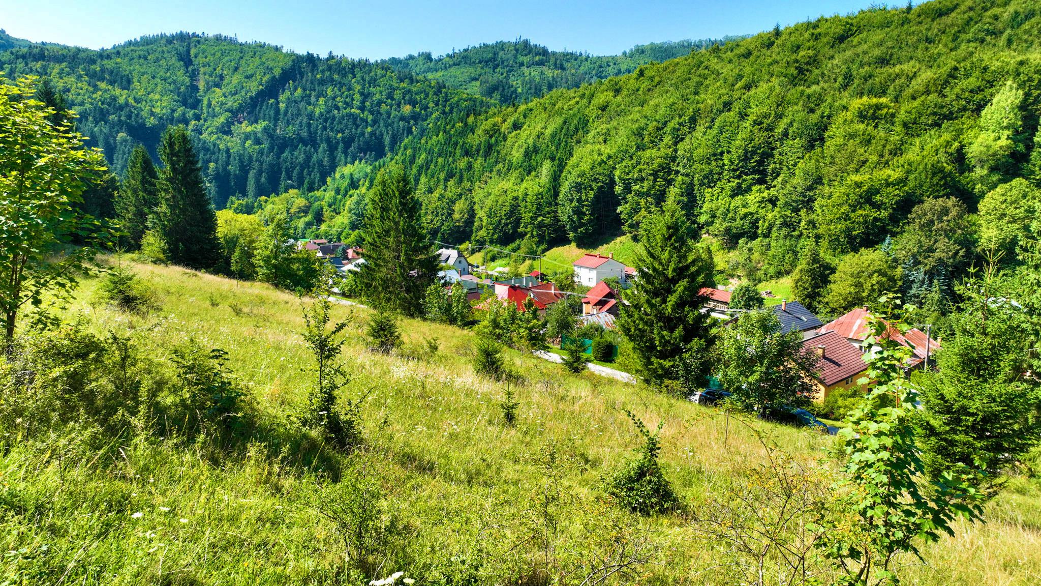 Pozemok s možnosťou stavby o veľkosti 981m2, Baláže