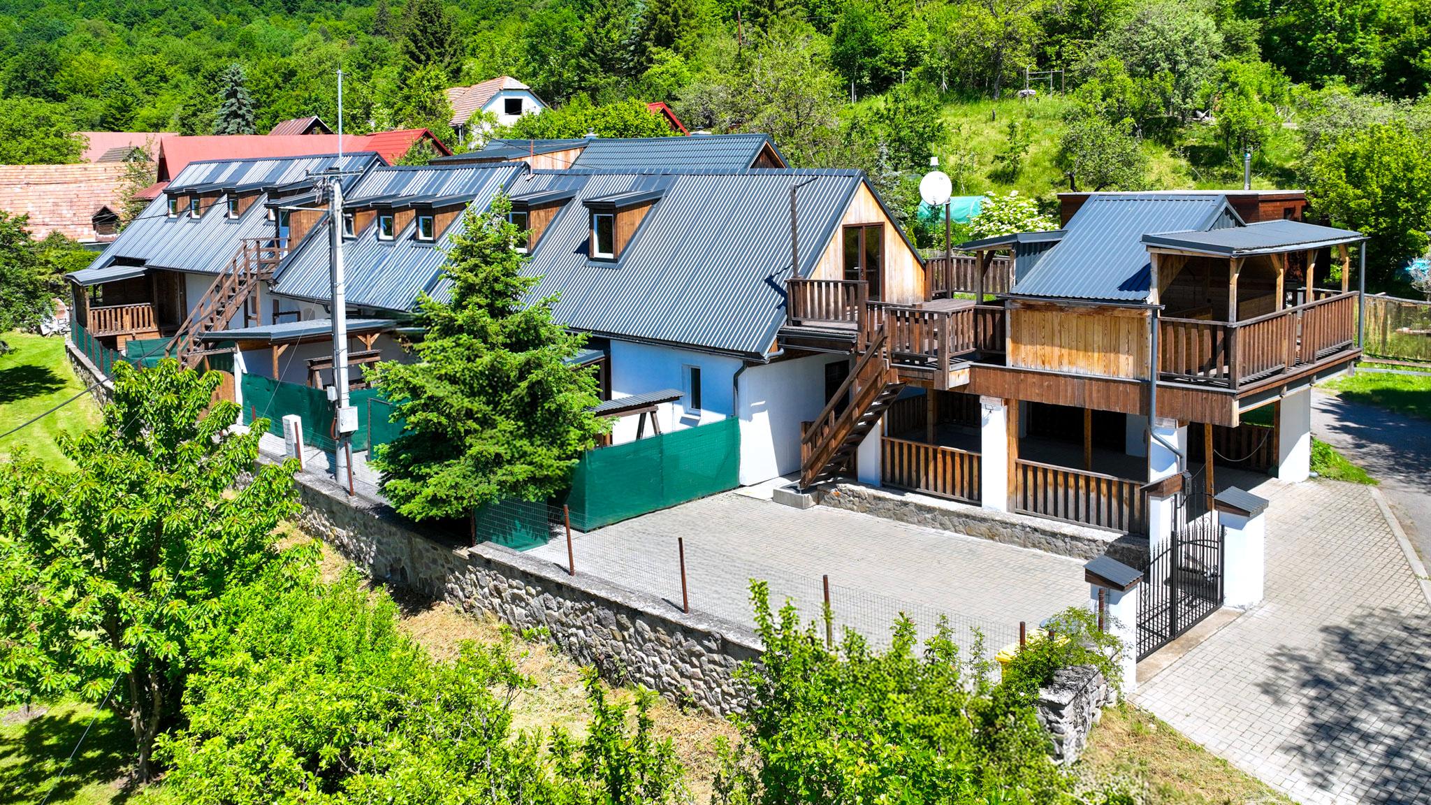 Apartmánový dom s 3-mi bytovými jednotkami, Počúvadlo