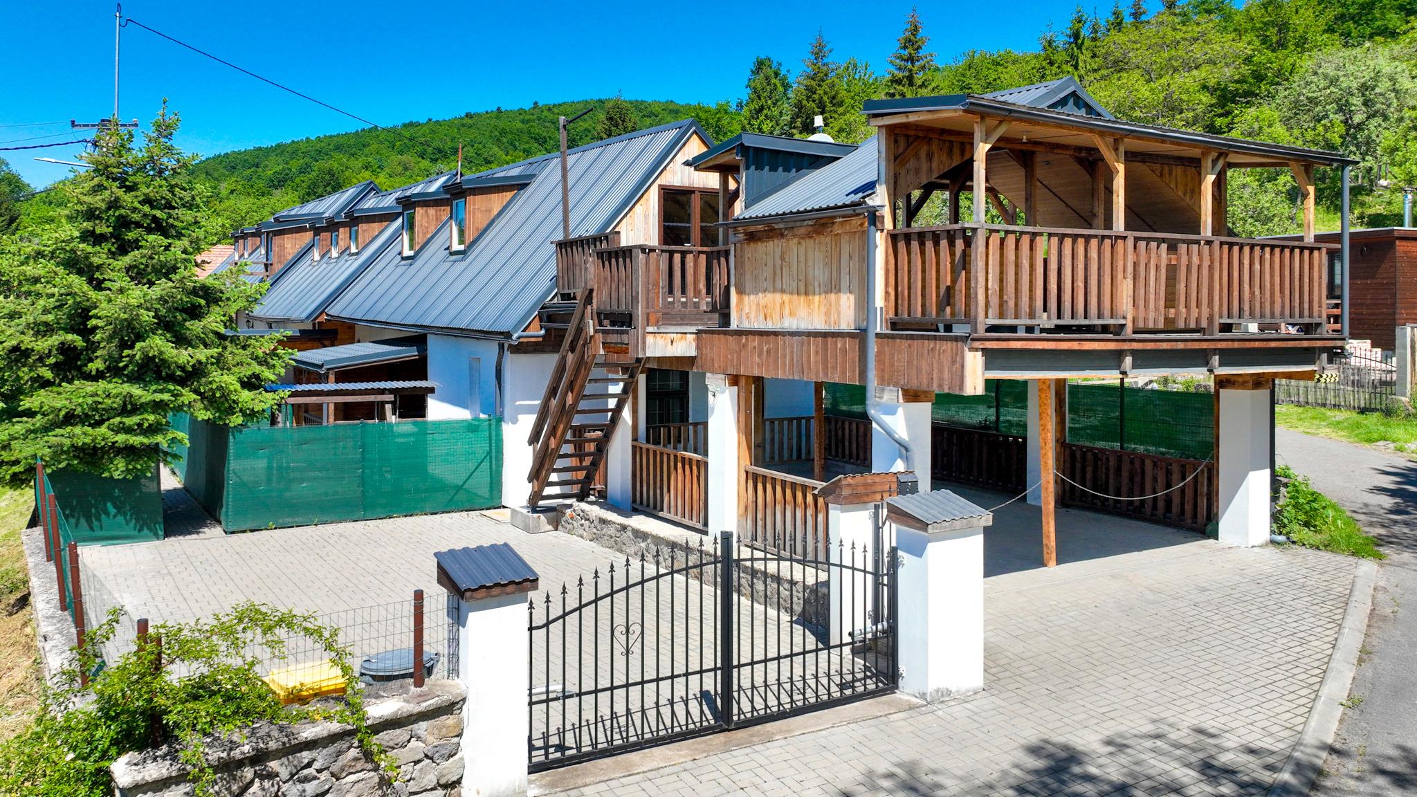 Apartmánový dom s 3-mi bytovými jednotkami, Počúvadlo