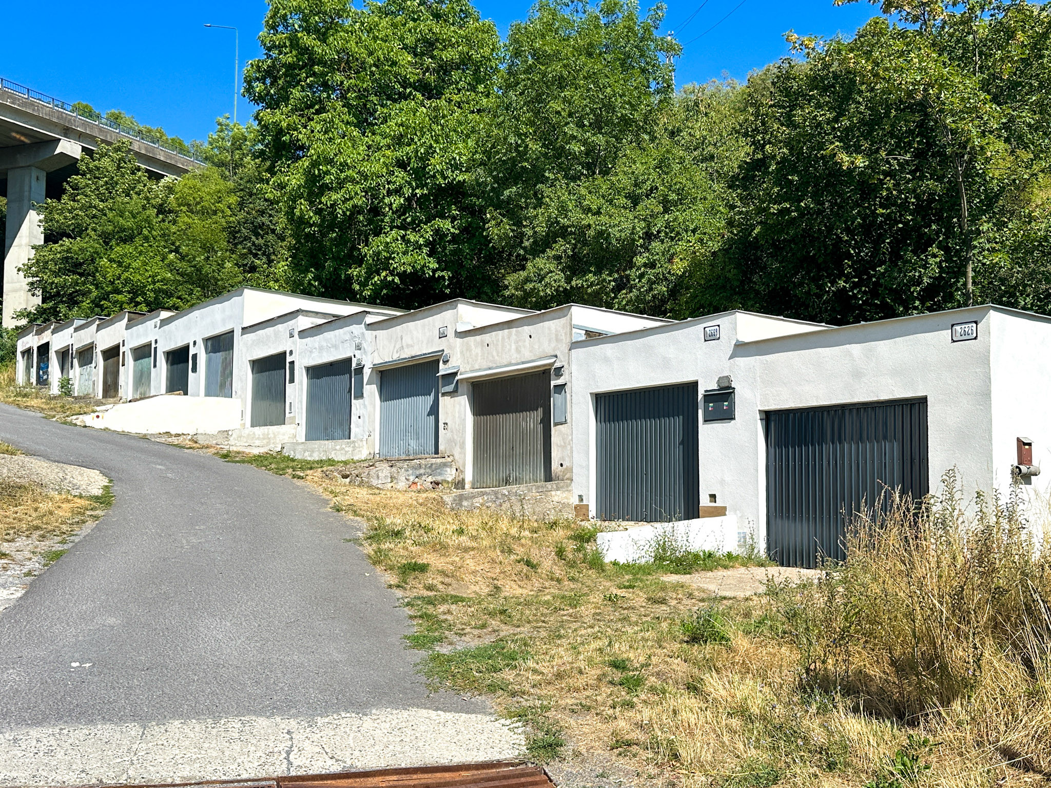 Prenájom garáže s elektrinou, Banská Štiavnica