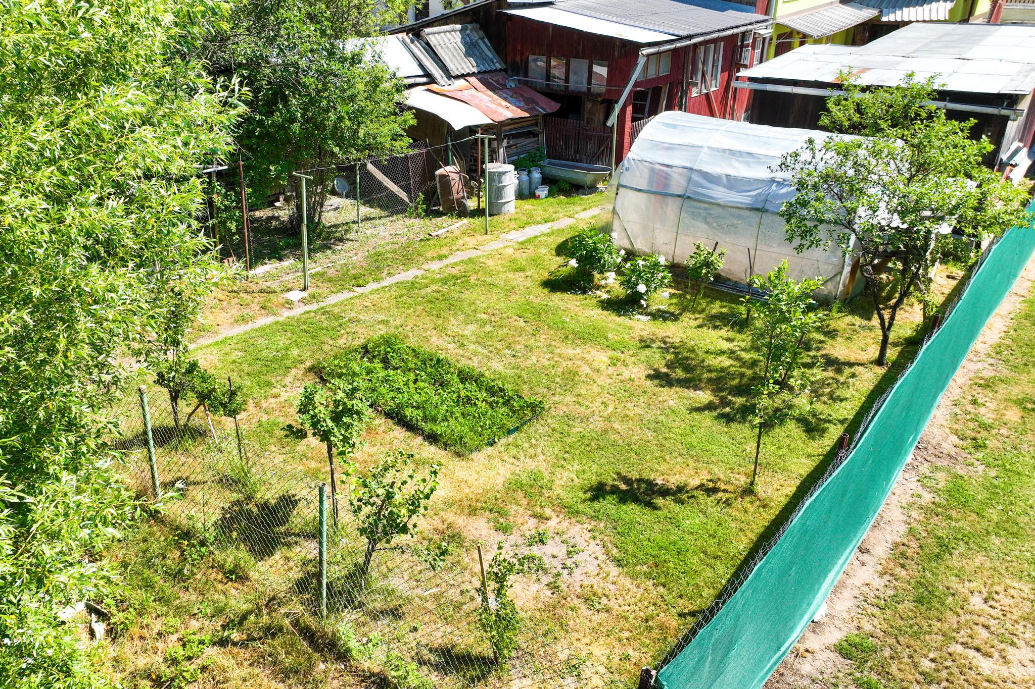 Rodinný dom so záhradou 320m2, 4 izby + Garáž, Svätý Anton
